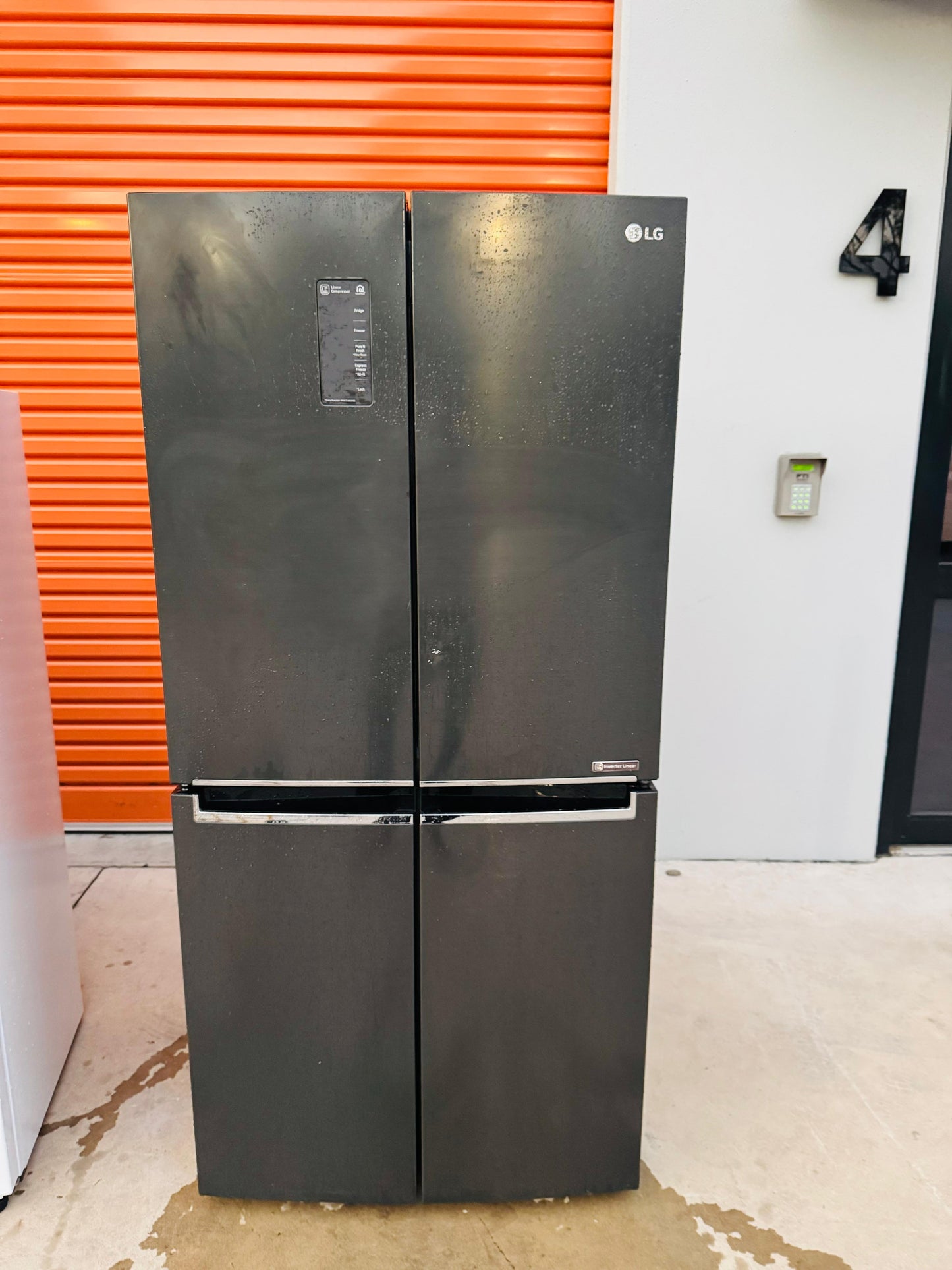 **LG QUAD FRENCH DOOR 594 LITRES FRIDGE FREEZER**