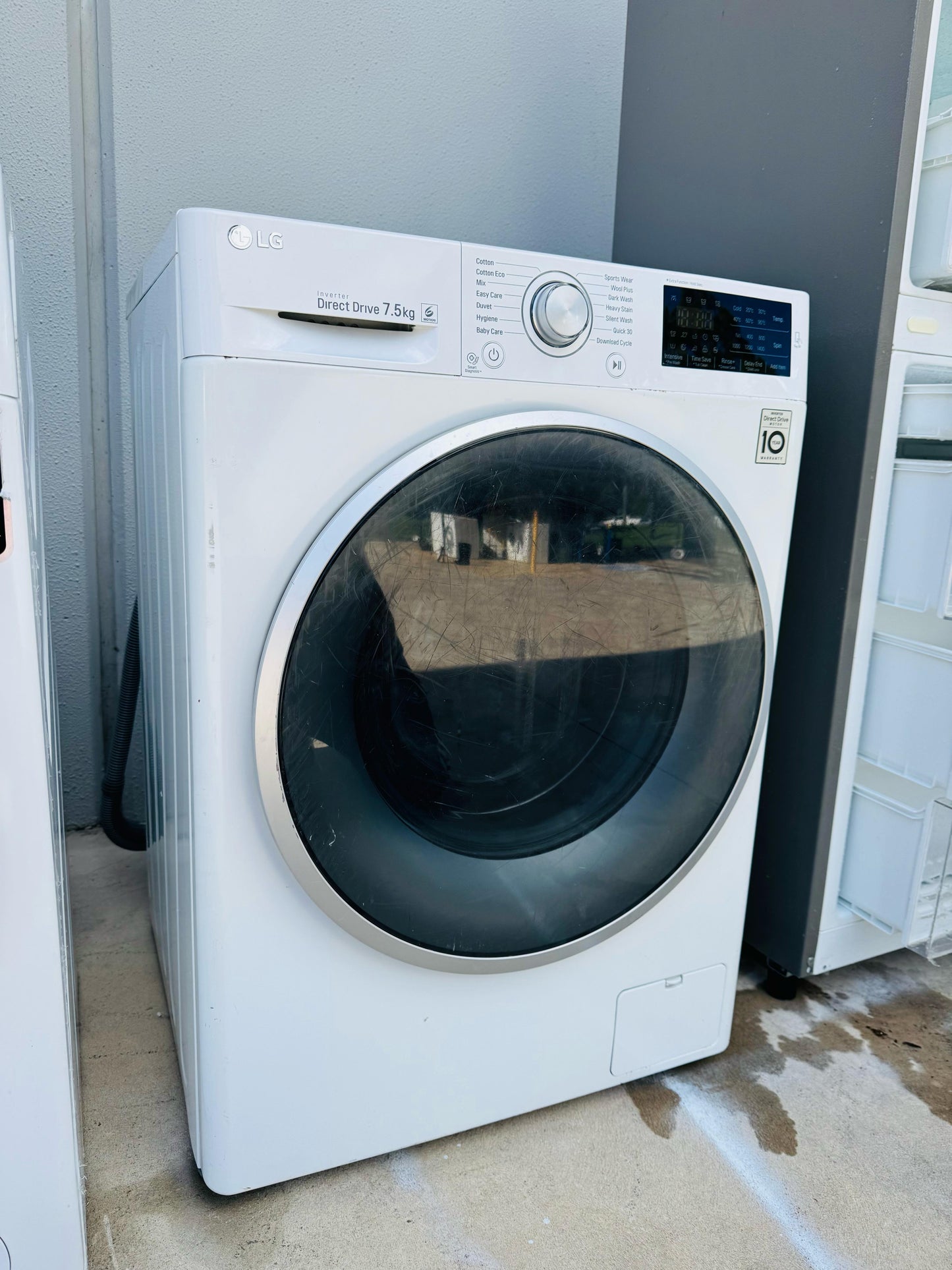 **LG 7.5KGS FRONT LOADER WASHING MACHINE**