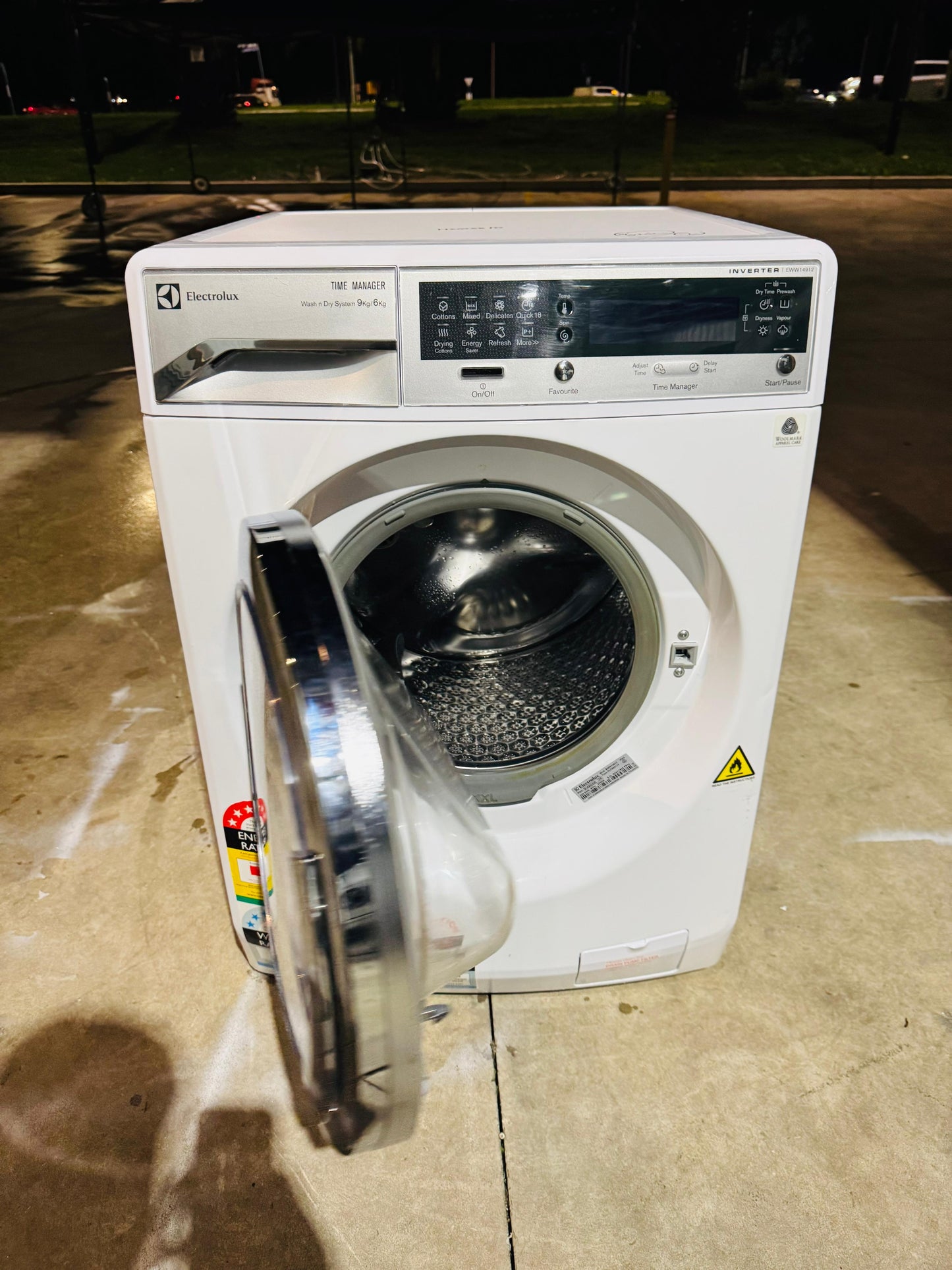 **ELECTROLUX 9 KGS FRONT LOADER WASHING MACHINE**