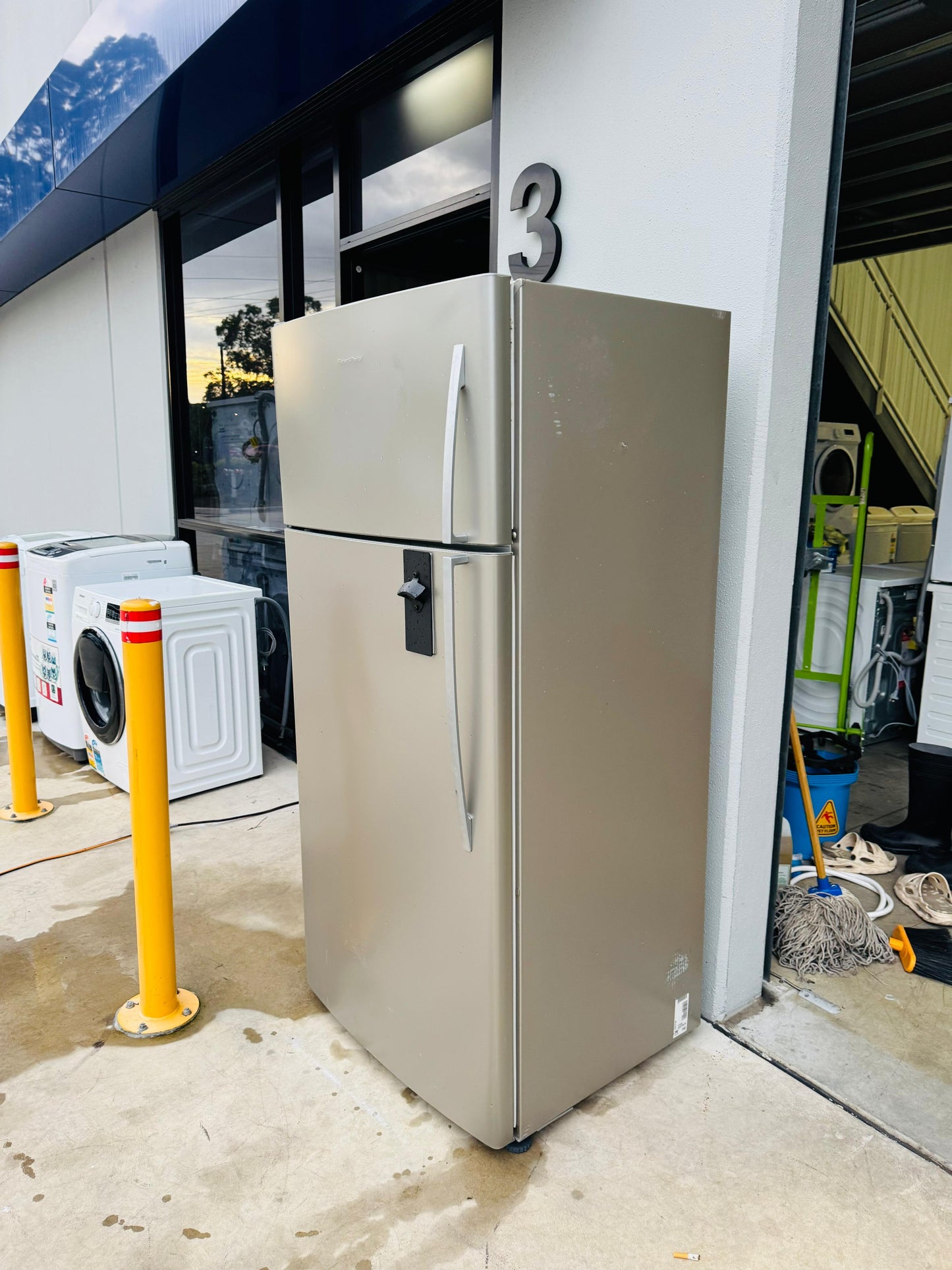 **FISHER & PAYKEL 517 LITRES FRIDGE FREEZER**