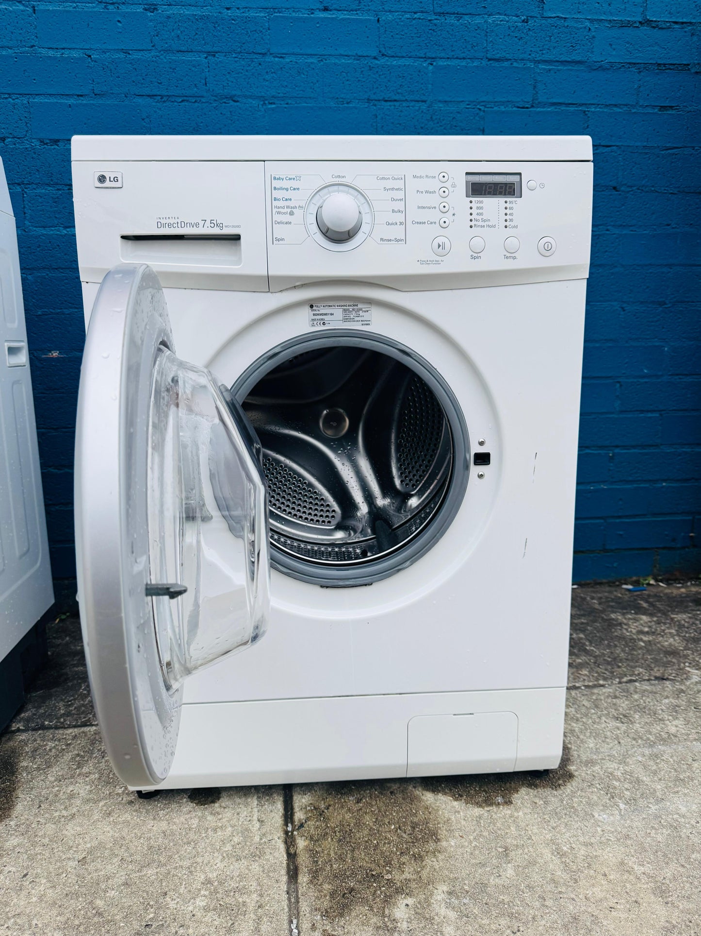 **LG 7.5KGS FRONT LOADER WASHING MACHINE**