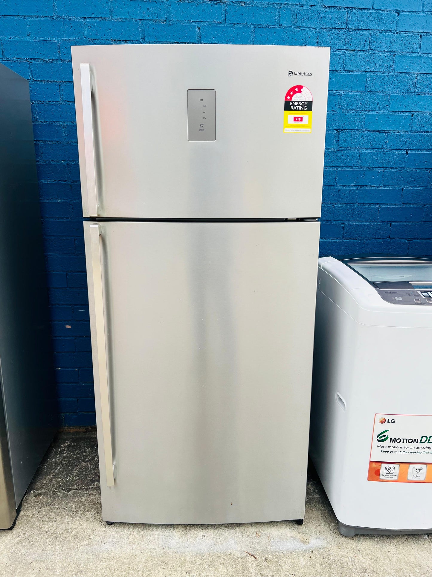 **WESTINGHOUSE 537 LITRES FRIDGE FREEZER**