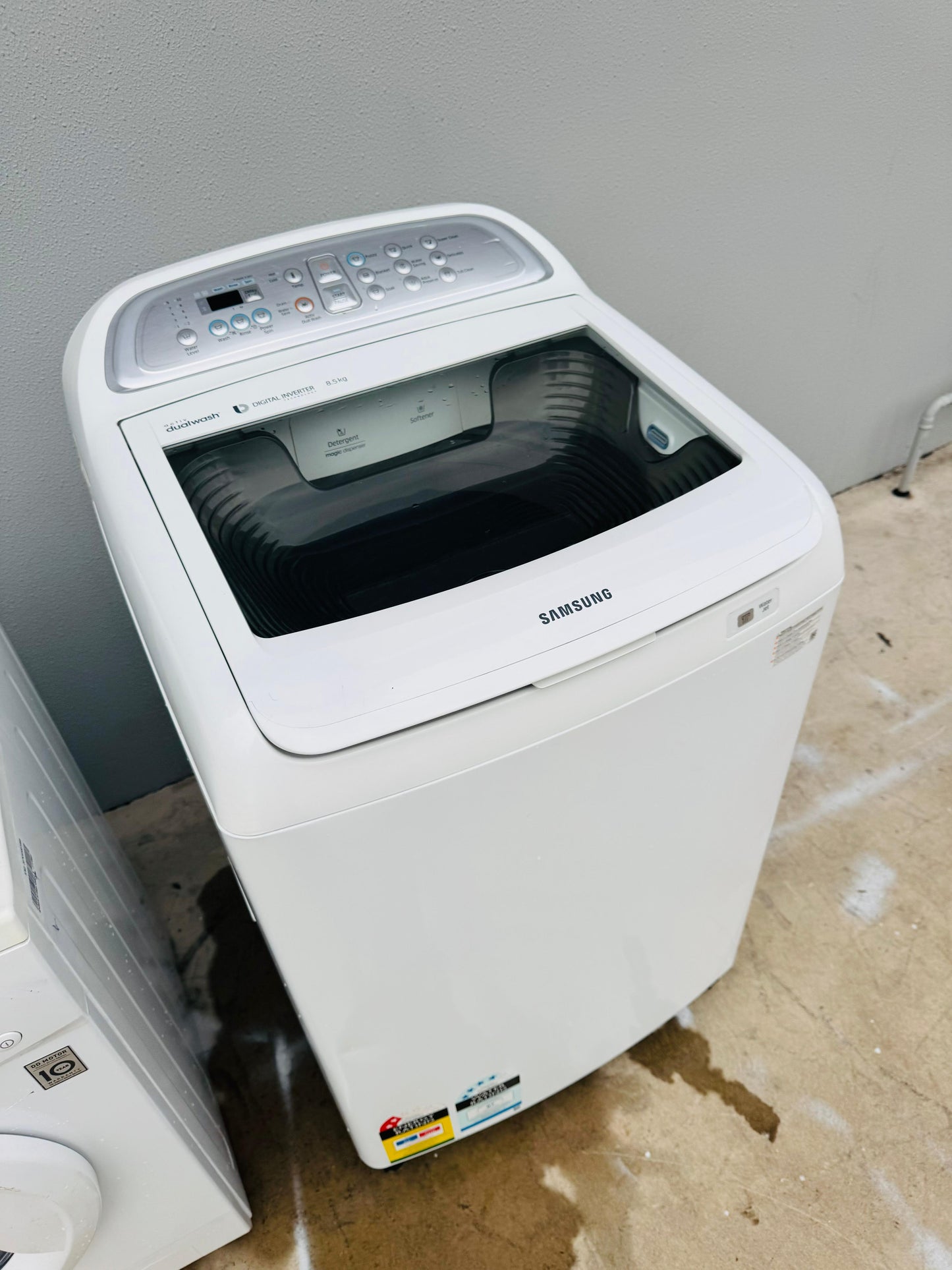 **SAMSUNG 8.5 KGS TOP LOADER WASHING MACHINE**