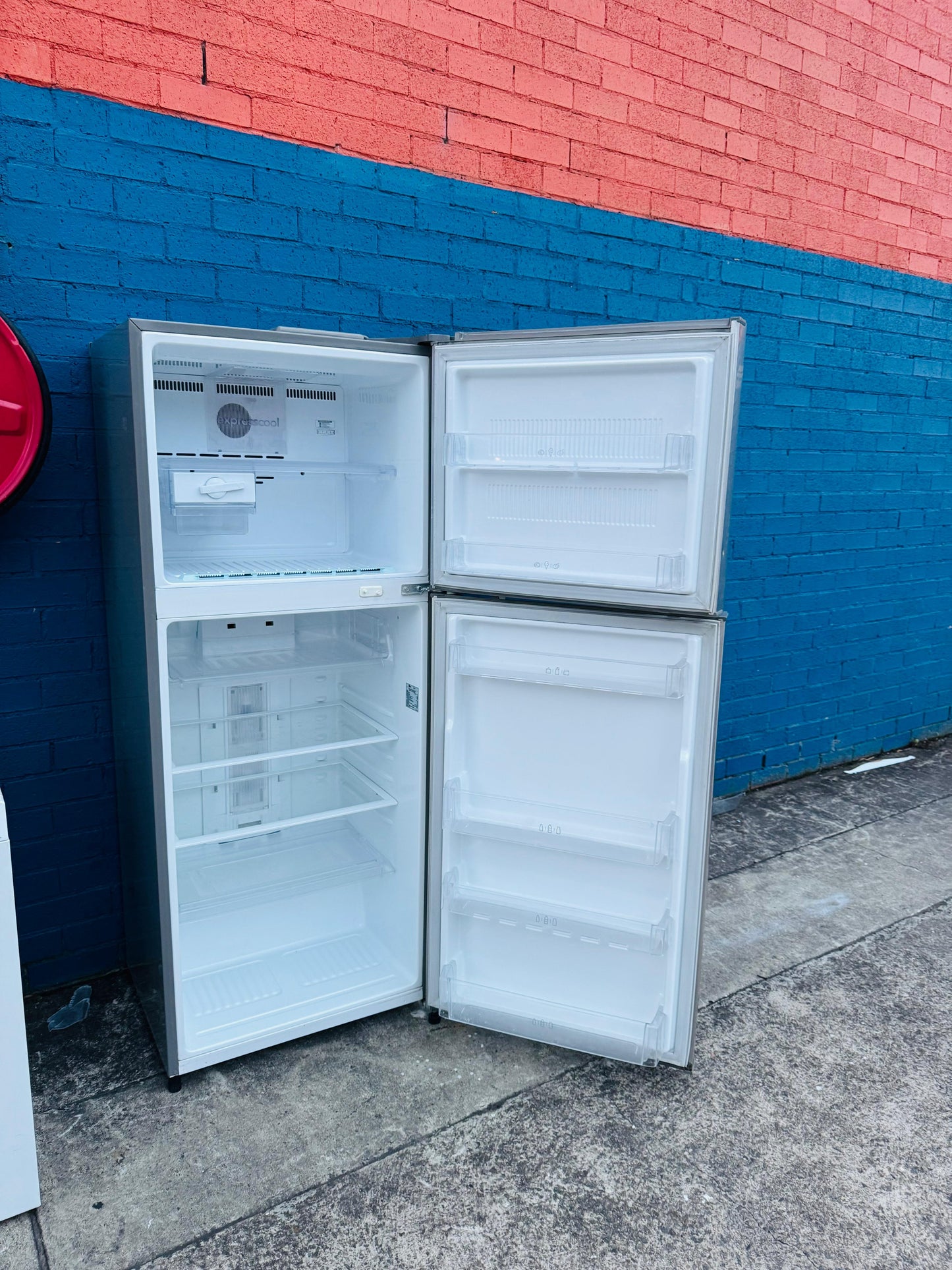**LG 422 LITRES FRIDGE FREEZER**
