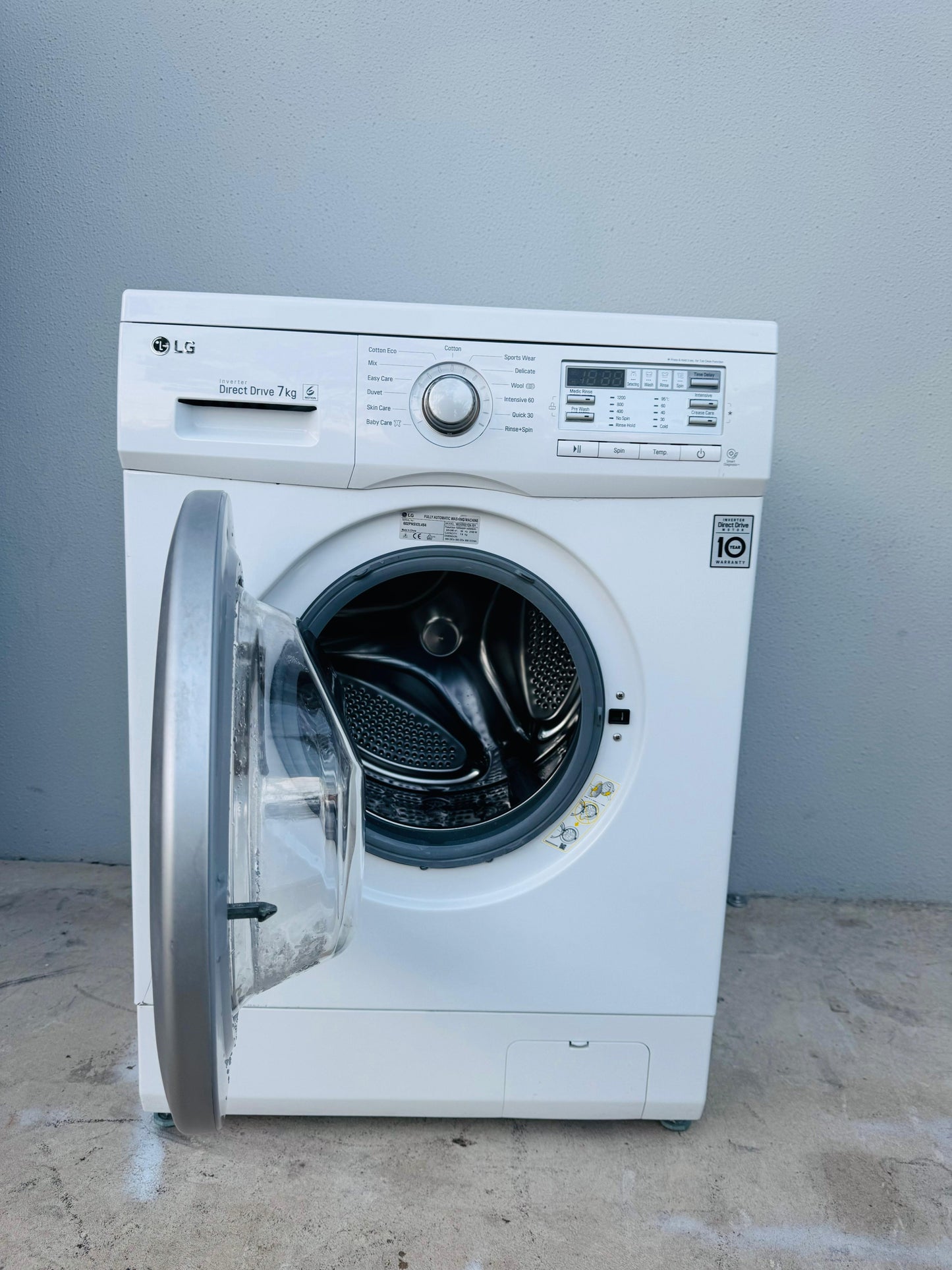 **LG 7KGS FRONT LOADER WASHING MACHINE**