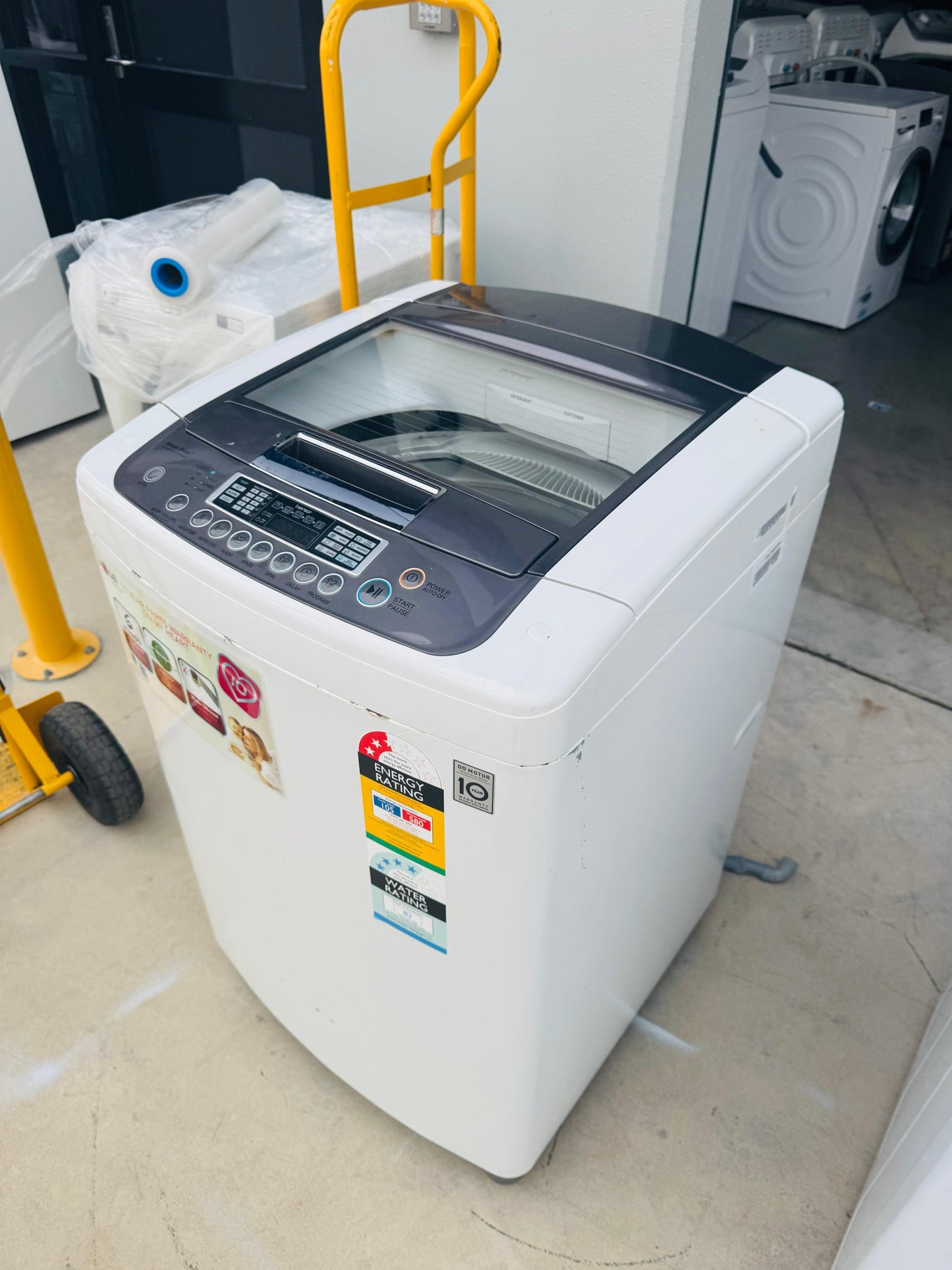 **LG 8KGS TOP LOADER WASHING MACHINE**