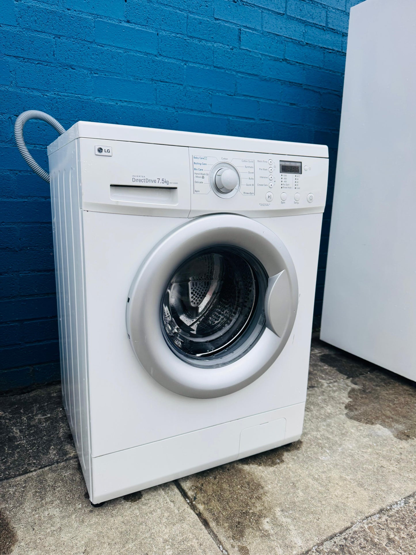**LG 7.5KGS FRONT LOADER WASHING MACHINE**
