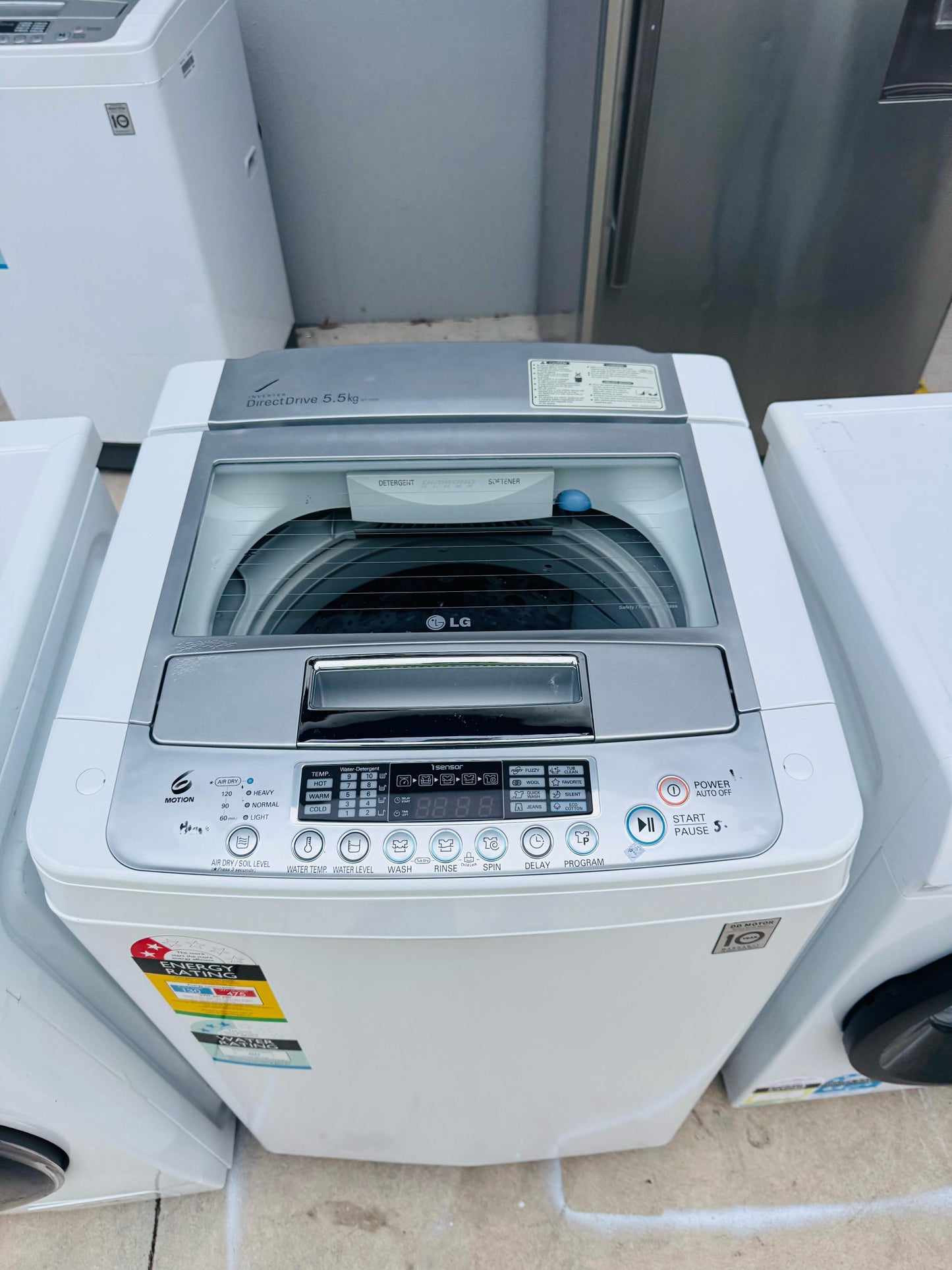 **LG 5.5KGS TOP LOADER WASHING MACHINE**