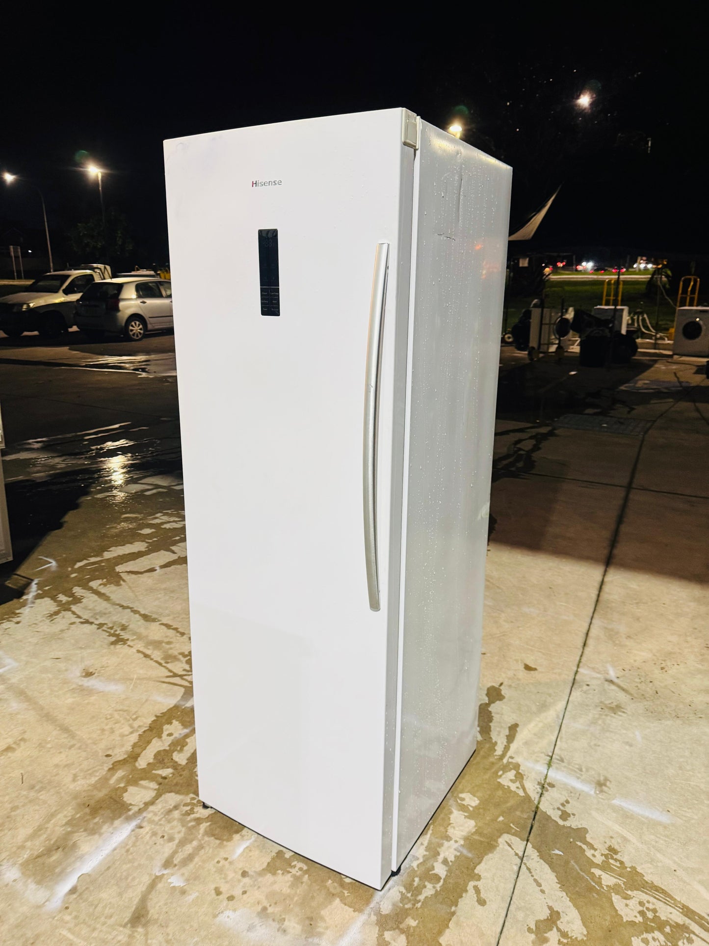 **HISENSE 280 LITRES FREEZER ONLY**