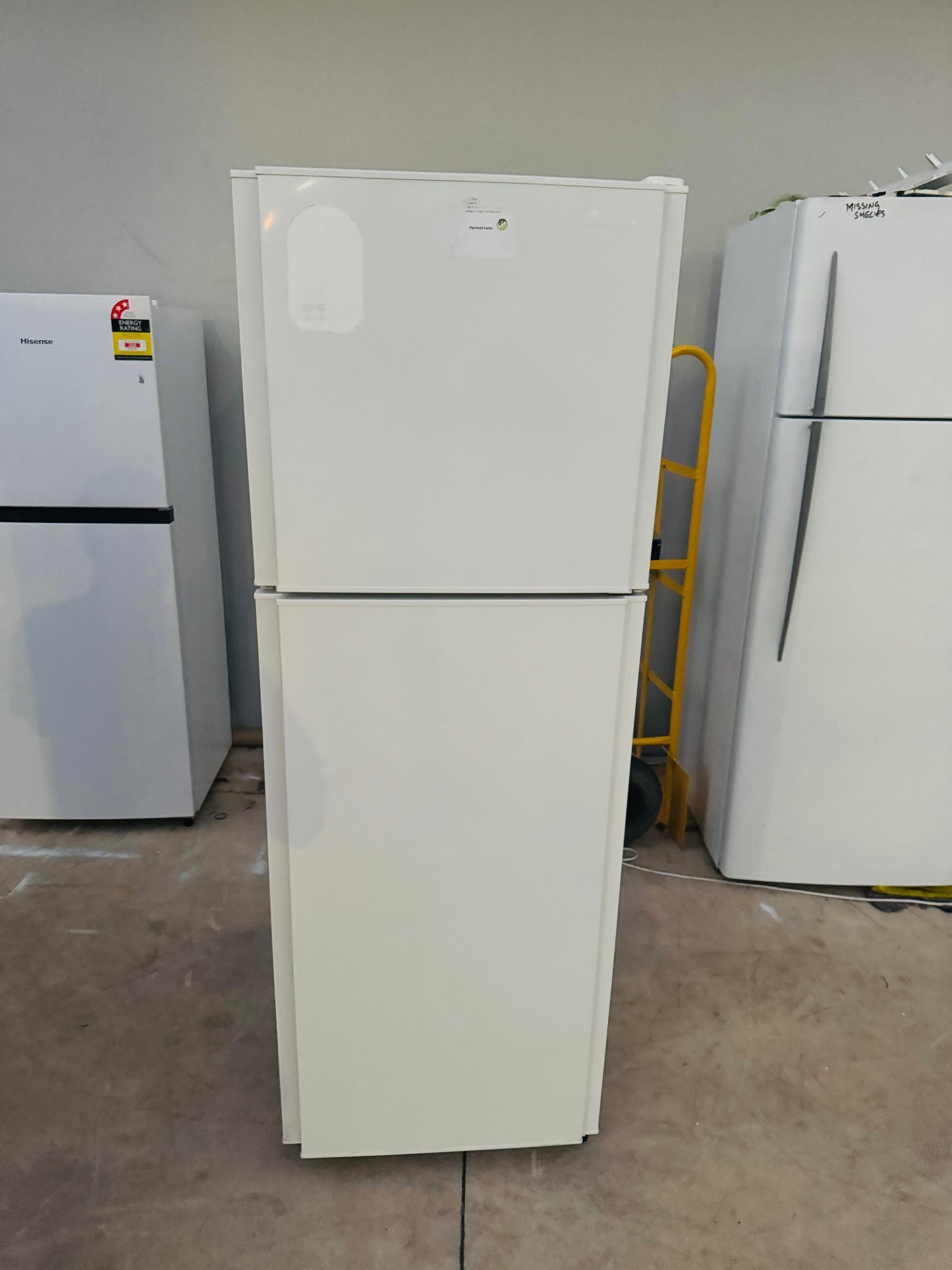 **MITSUBISHI 260 LITRES FRIDGE FREEZER**