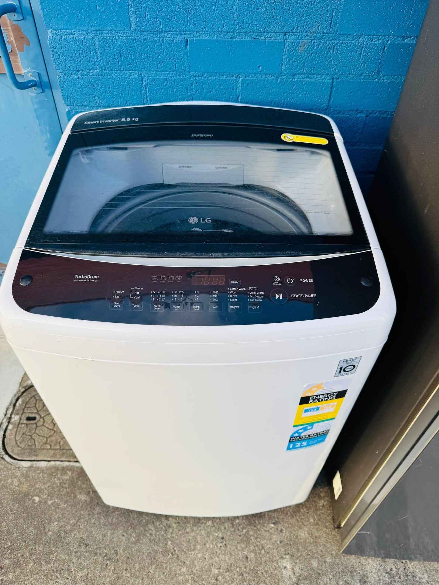 **LG 8.5KGS TOP LOADER WASHING MACHINE**