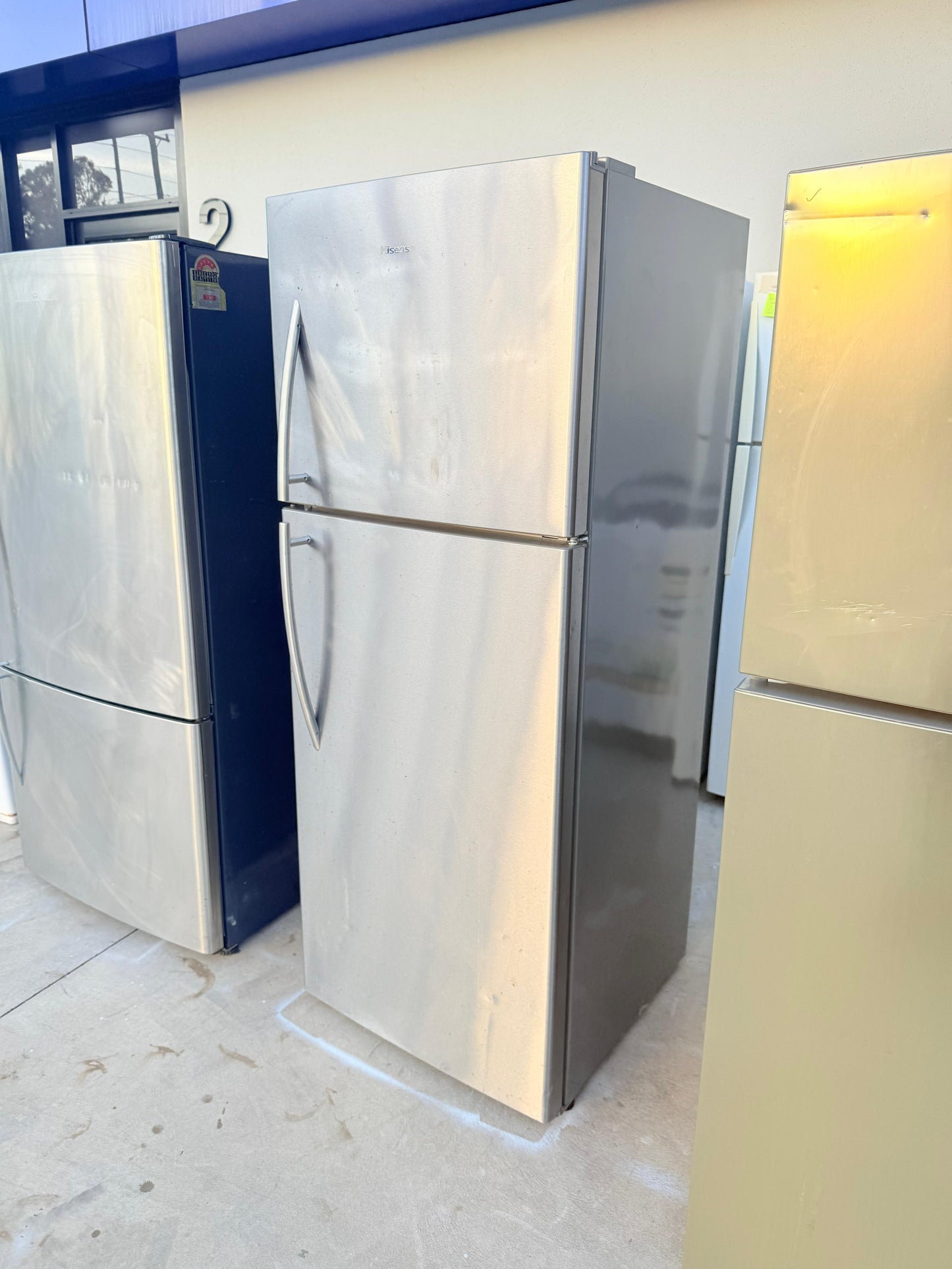 **HISENSE 436 LITRES FRIDGE FREEZER**