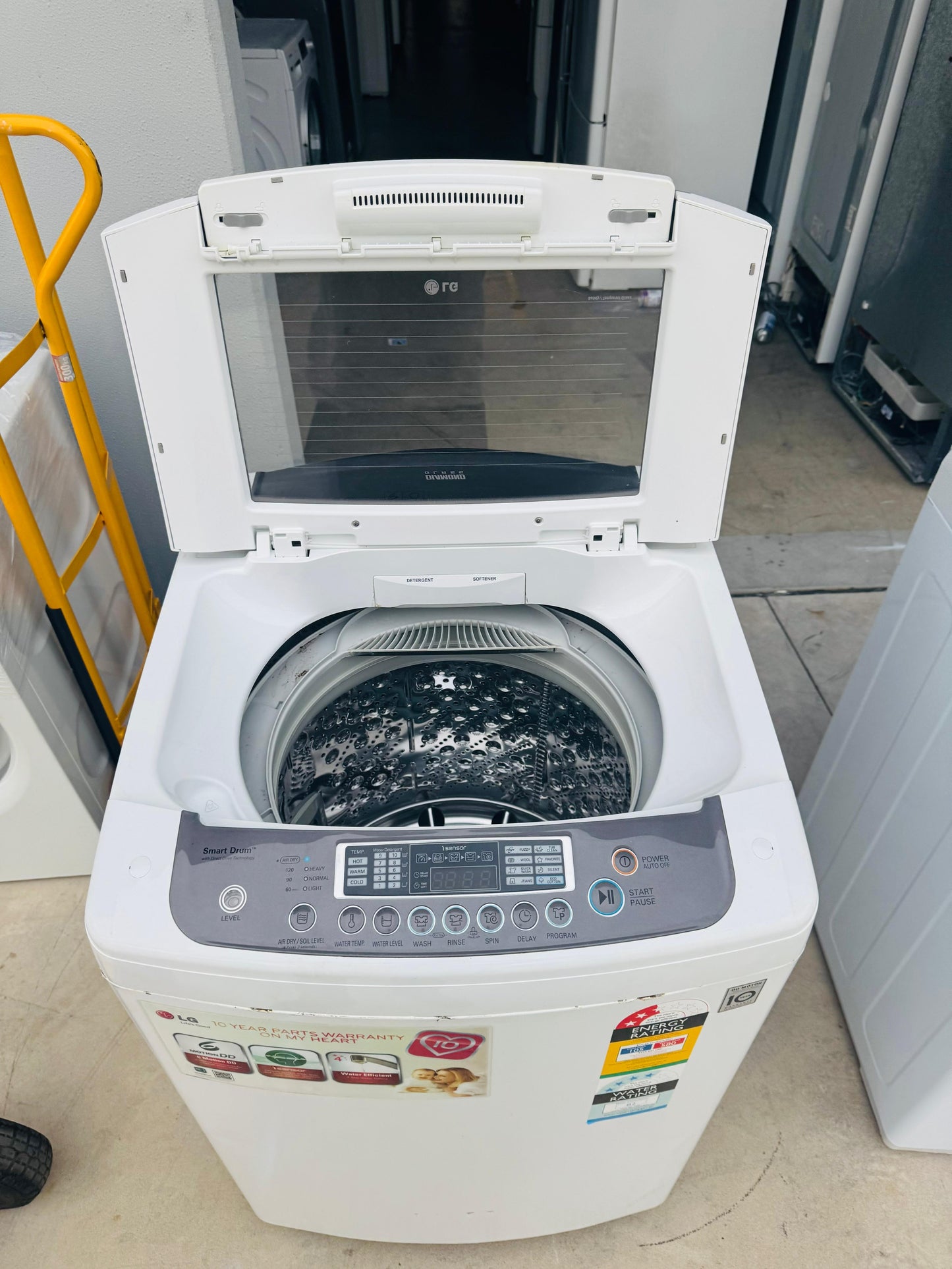 **LG 8KGS TOP LOADER WASHING MACHINE**