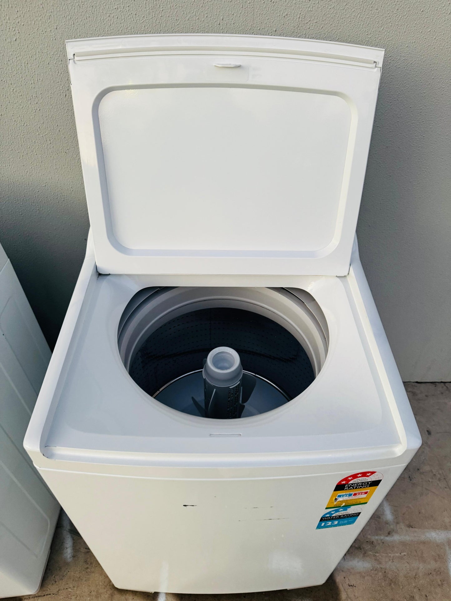 **FISHER AND PAYKEL 10KGS TOP LOADER WASHING MACHINE**