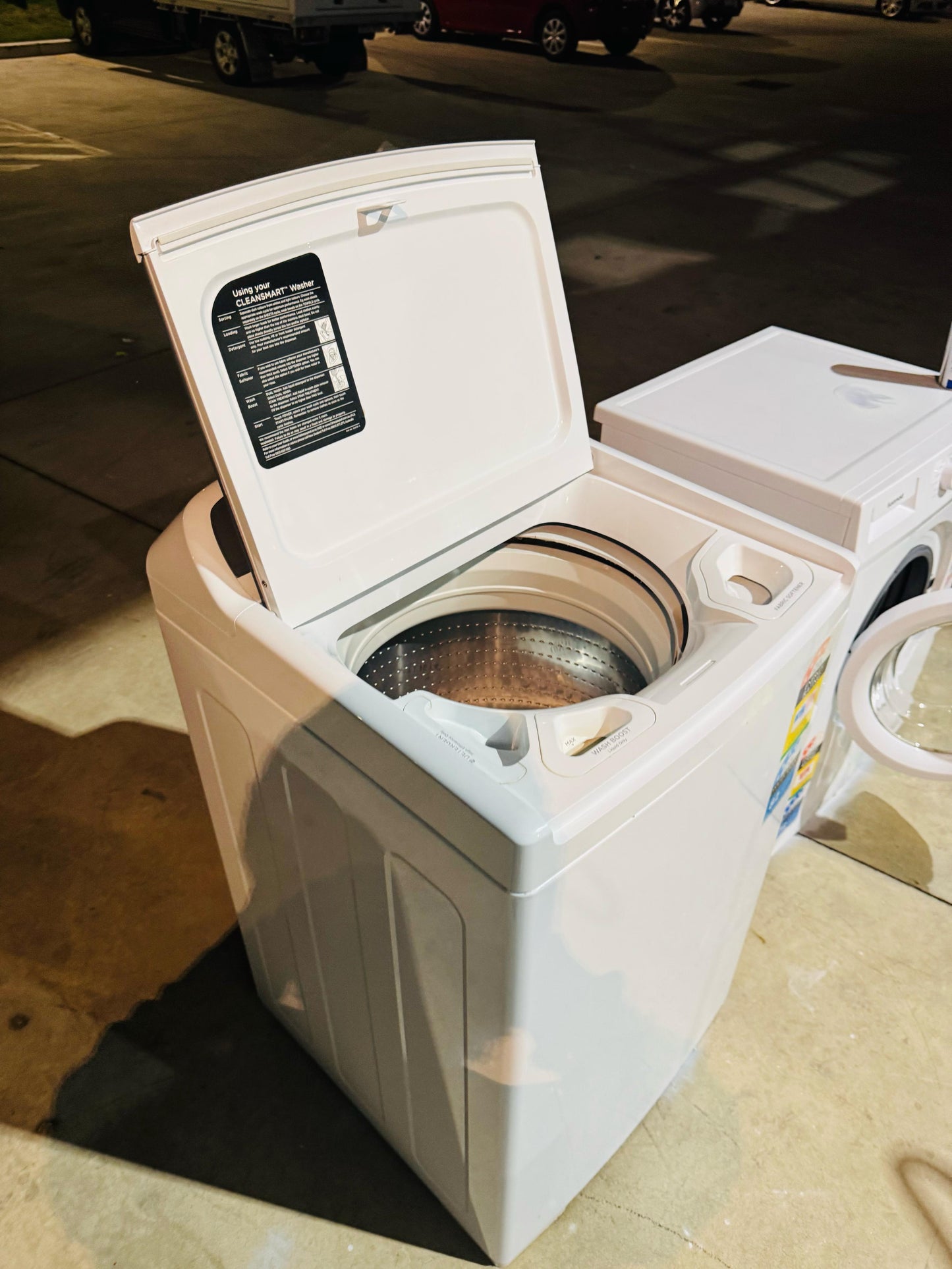 **FISHER & PAYKEL 8KGS TOP LOADER WASHING MACHINE**