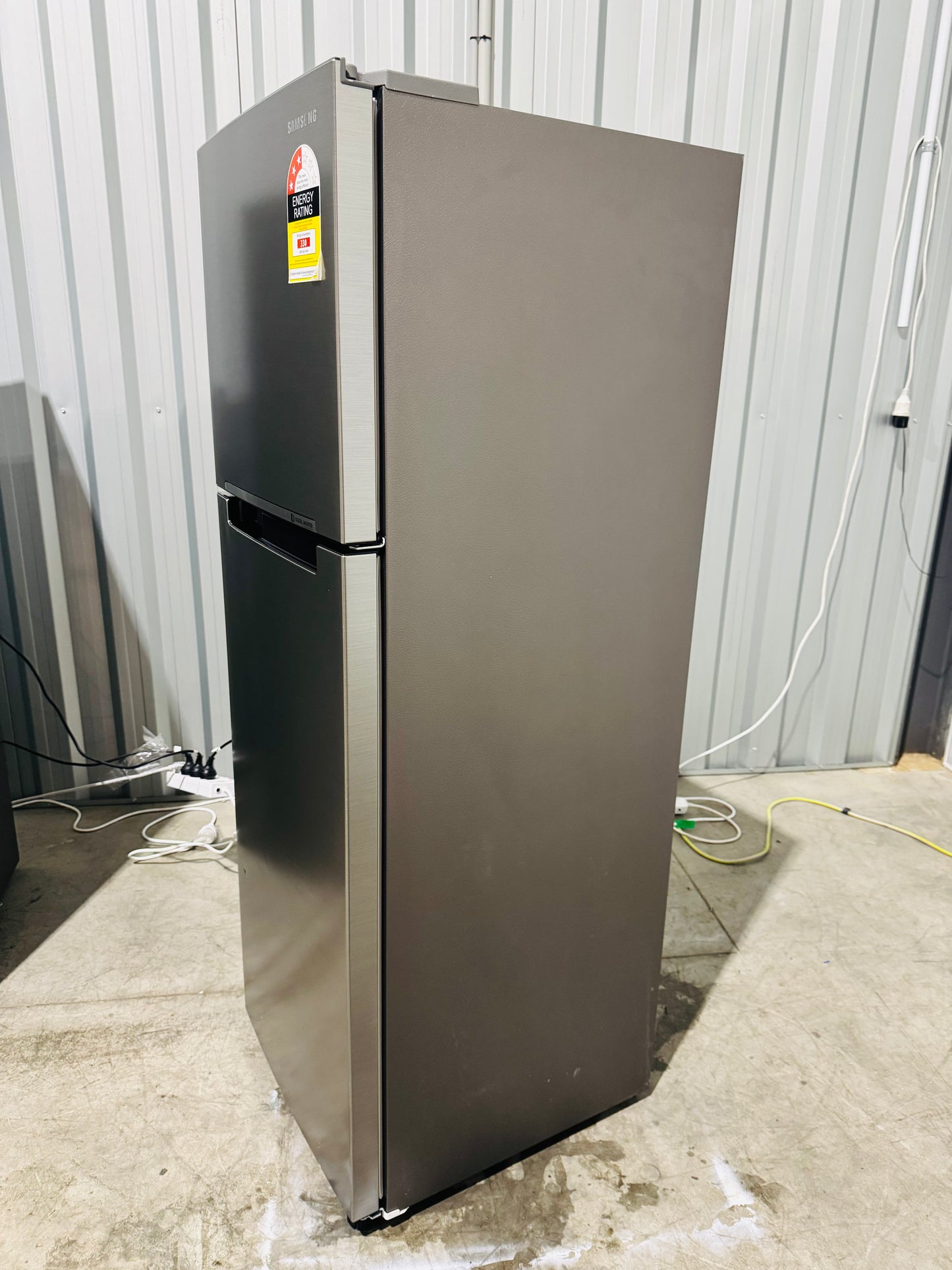SAMSUNG 270 LITRES FRIDGE FREEZER & 6.5 KGS TOP LOADER WASHING MACHINE COMBO PACKAGE DEAL