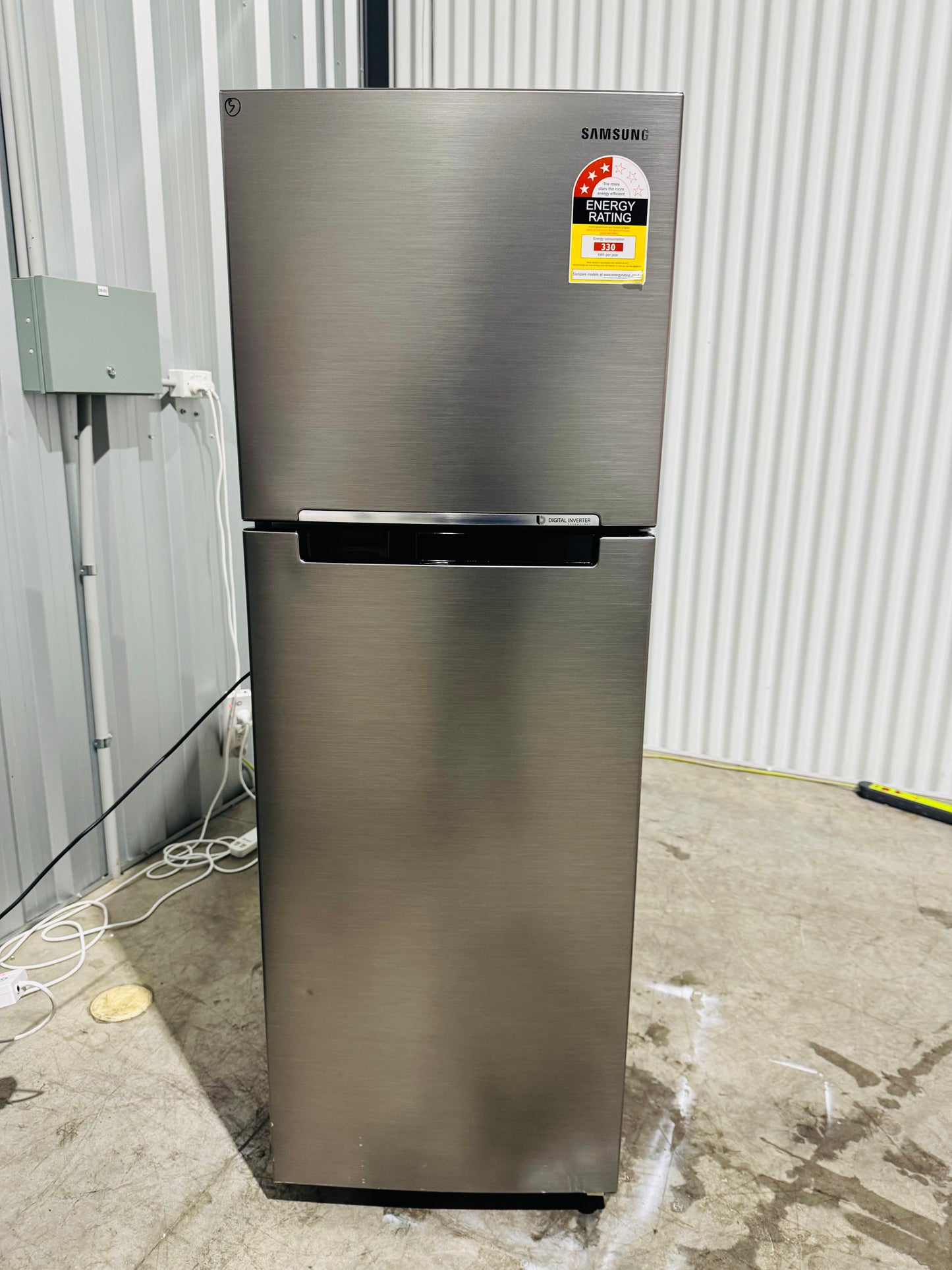 SAMSUNG 270 LITRES FRIDGE FREEZER & 6.5 KGS TOP LOADER WASHING MACHINE COMBO PACKAGE DEAL