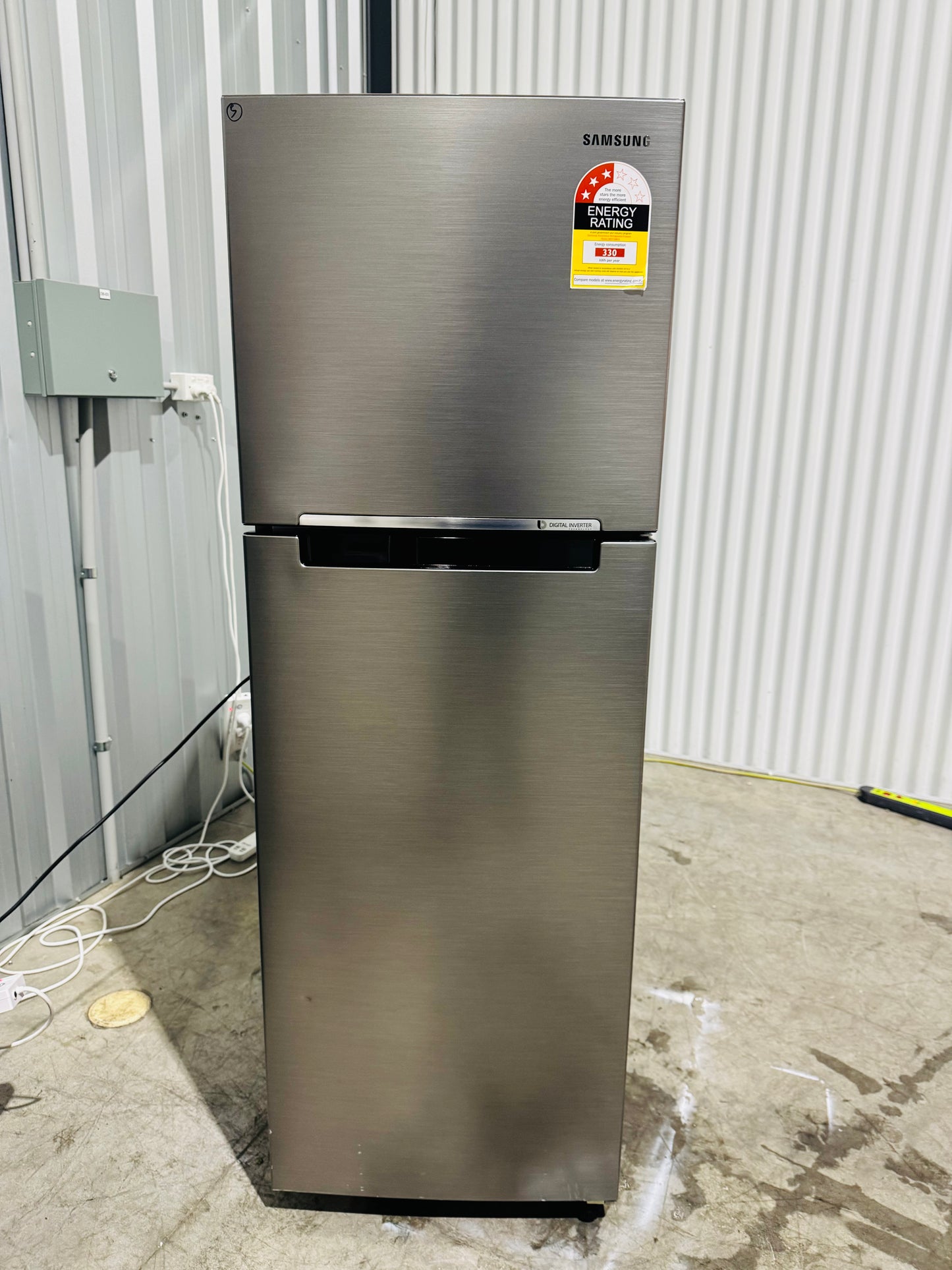SAMSUNG 270 LITRES FRIDGE FREEZER & 6.5 KGS TOP LOADER WASHING MACHINE COMBO PACKAGE DEAL