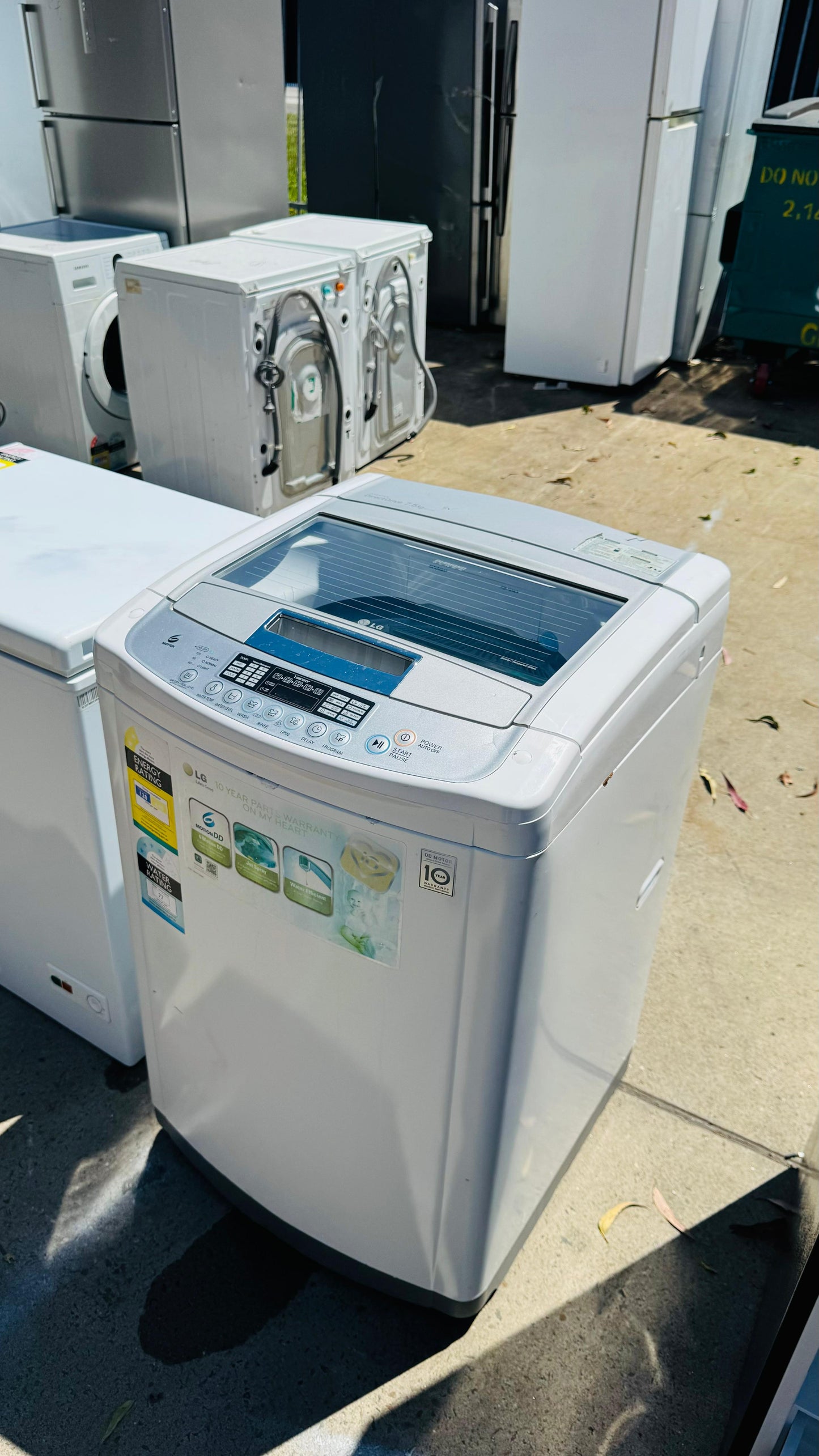 LG 7.5KGS TOP LOADER WASHING MACHINE