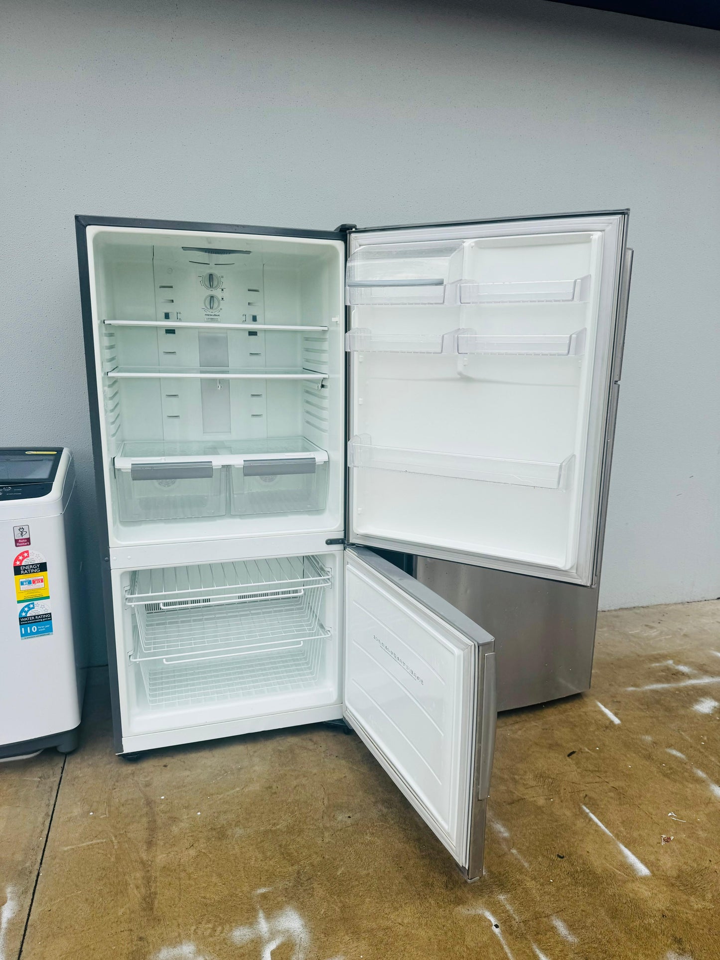 WESTING HOUSE 510 LITRES FRIDGE FREEZER