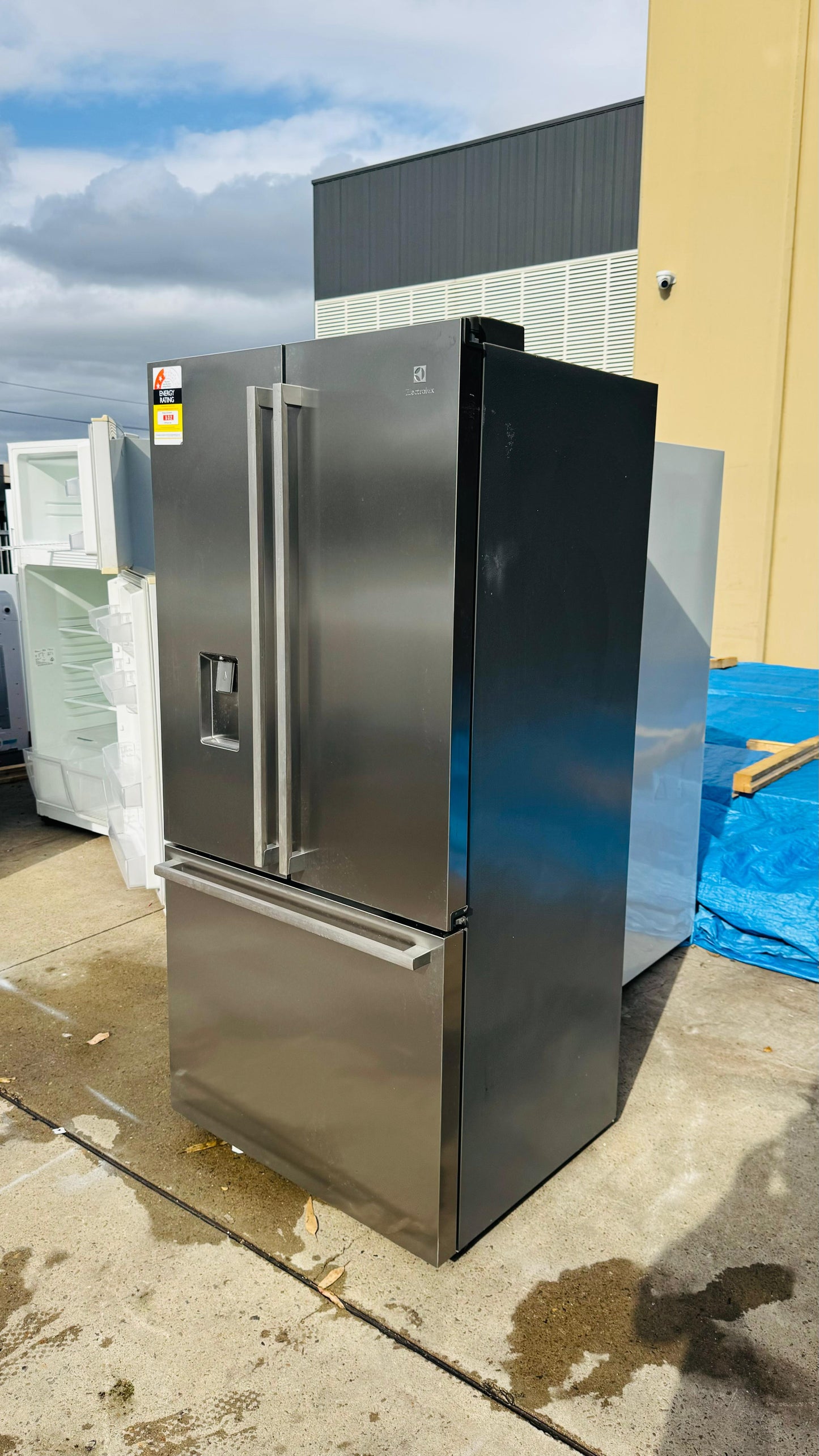 ELECTROLUX FRENCH DOOR 570 LITRES FRIDGE FREEZER