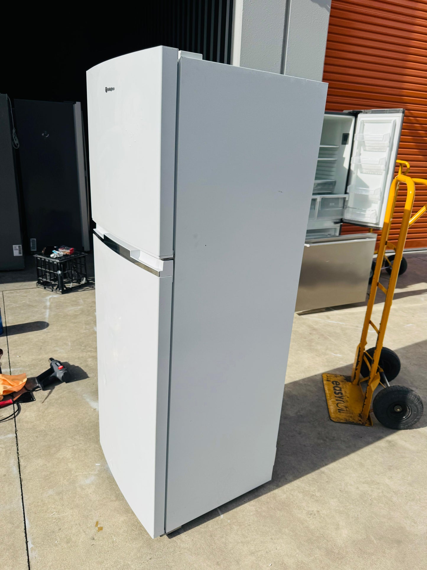 WESTING HOUSE 339 LITRES FRIDGE FREEZER