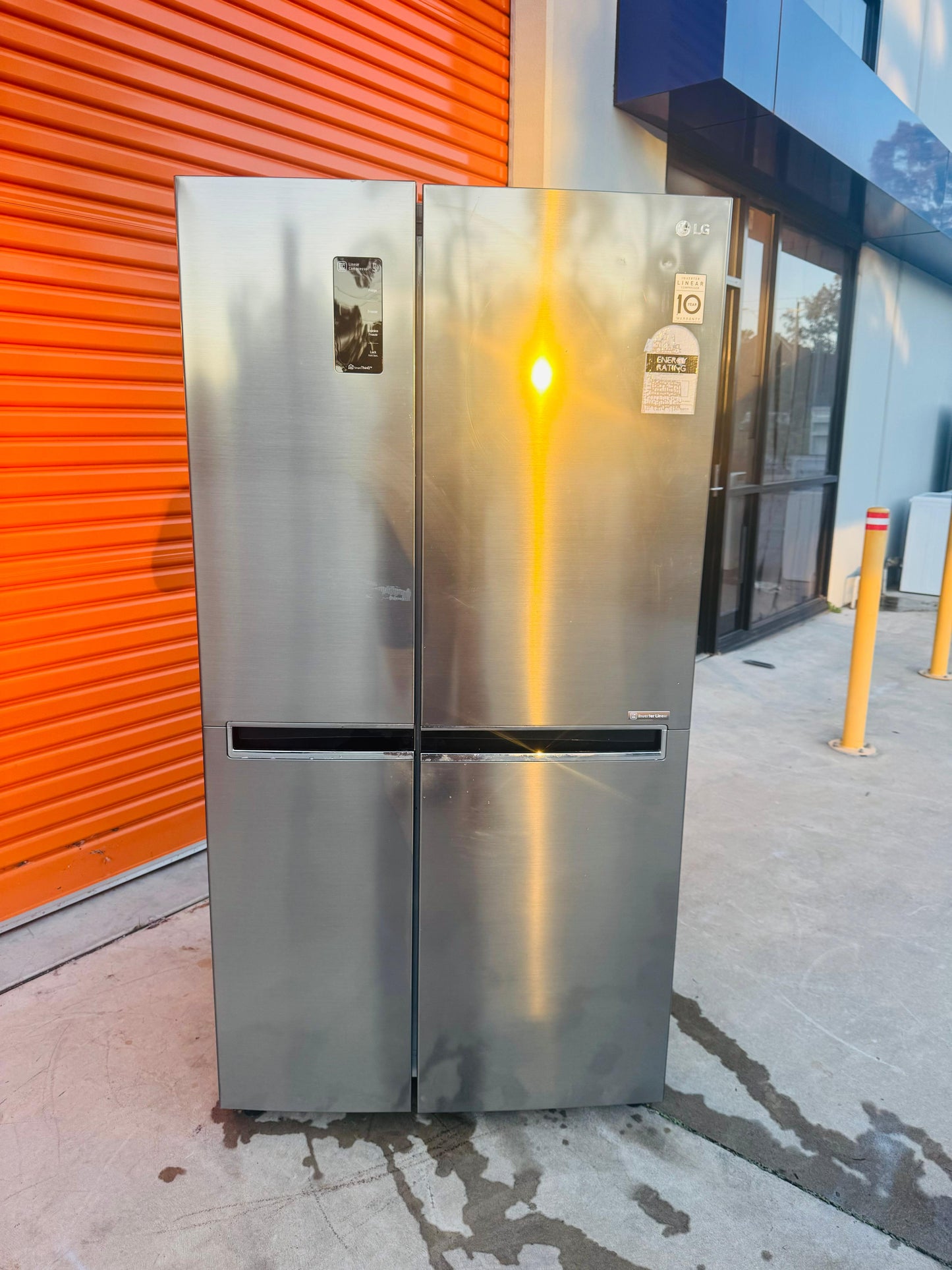 LG SIDE BY SIDE 687 LITRES FRIDGE FREEZER