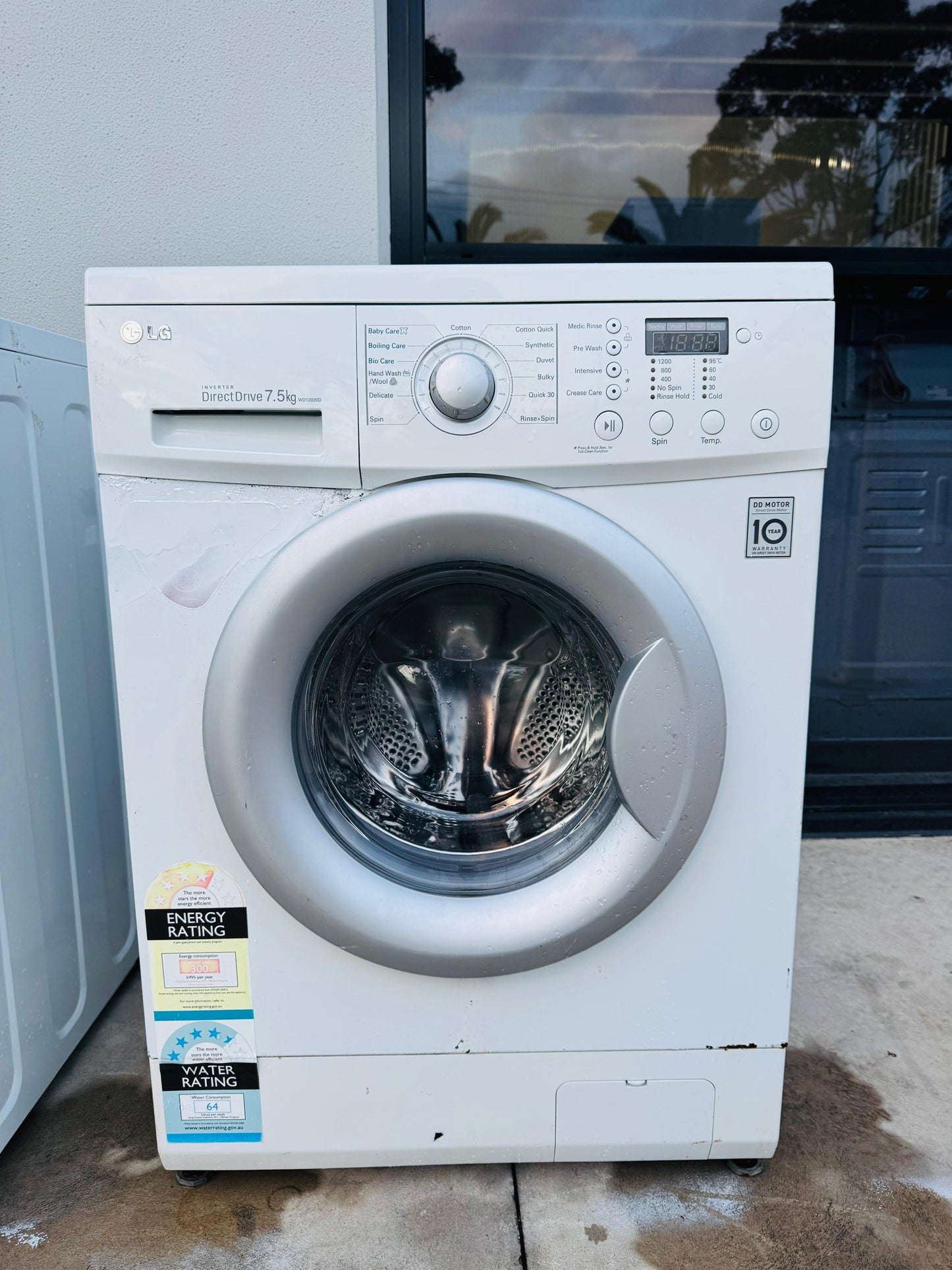 LG 7.5KGS FRONT LOADER WASHING MACHINE