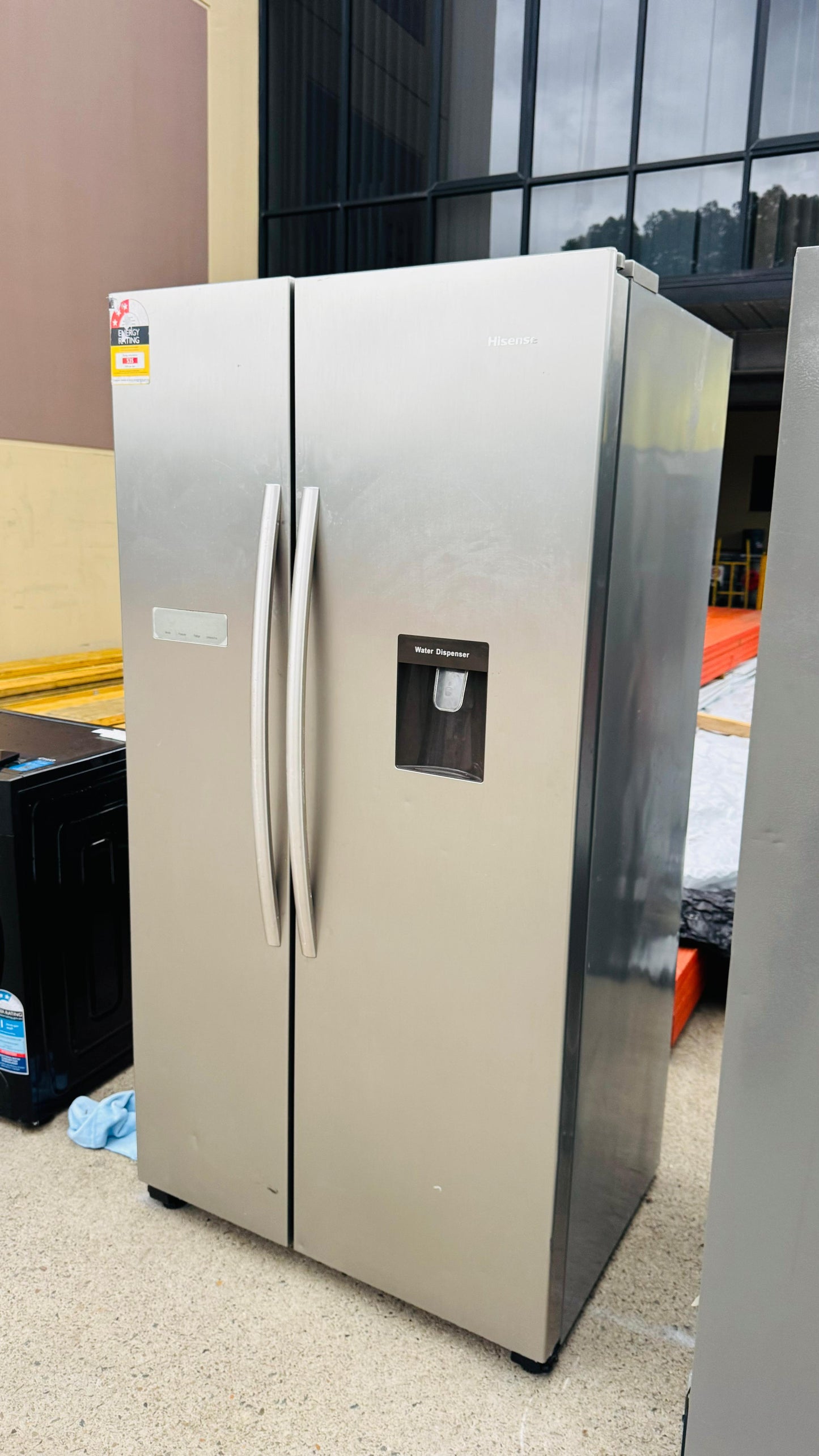 HISENSE SIDE BY SIDE 624 FRIDGE FREEZER & NON PLUMBING WATER DISPENSER