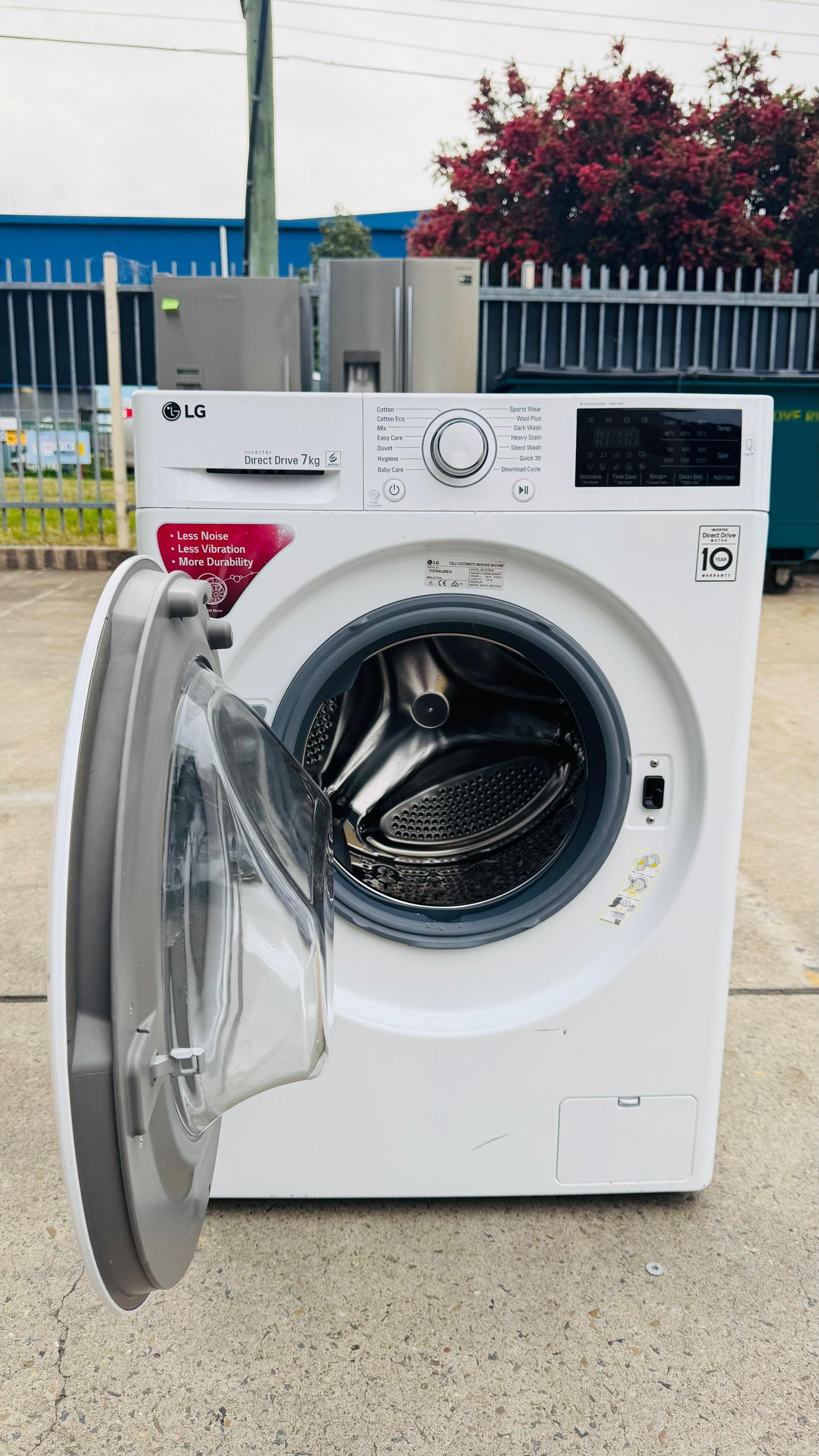 LG 7KGS FRONT LOADER WASHING MACHINE
