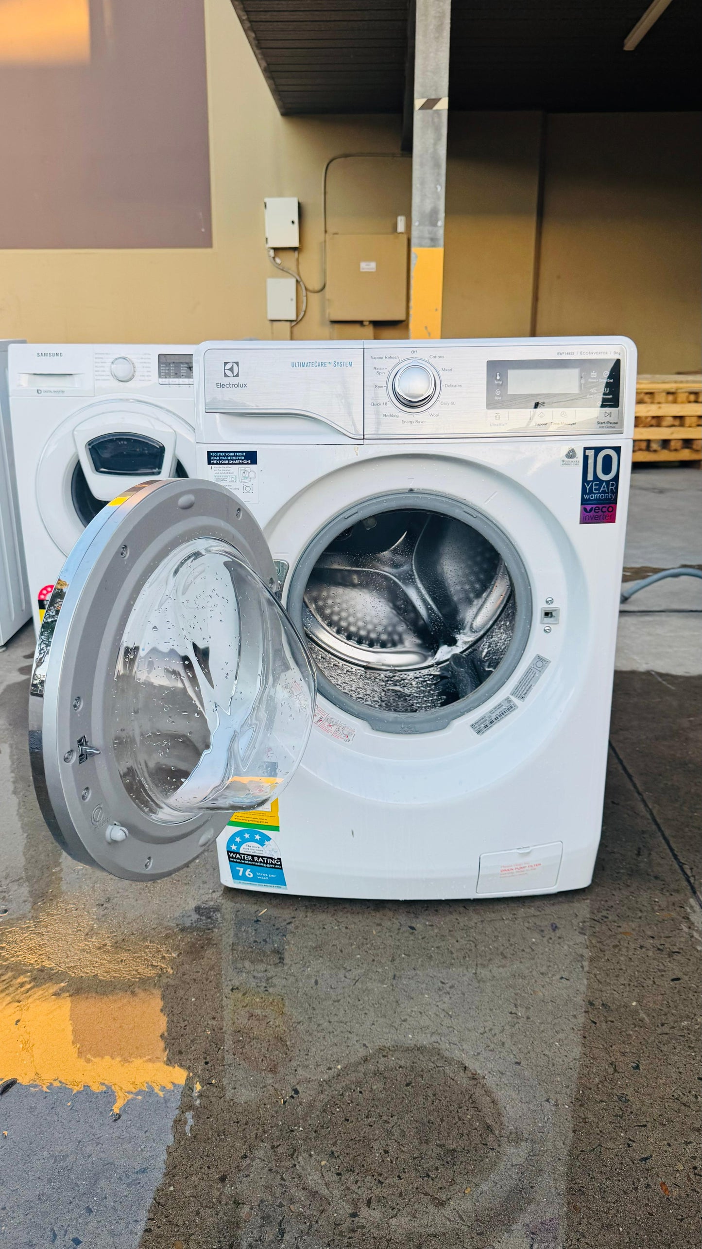 ELECTROLUX 9KGS FRONT LOADER WASHING MACHINE