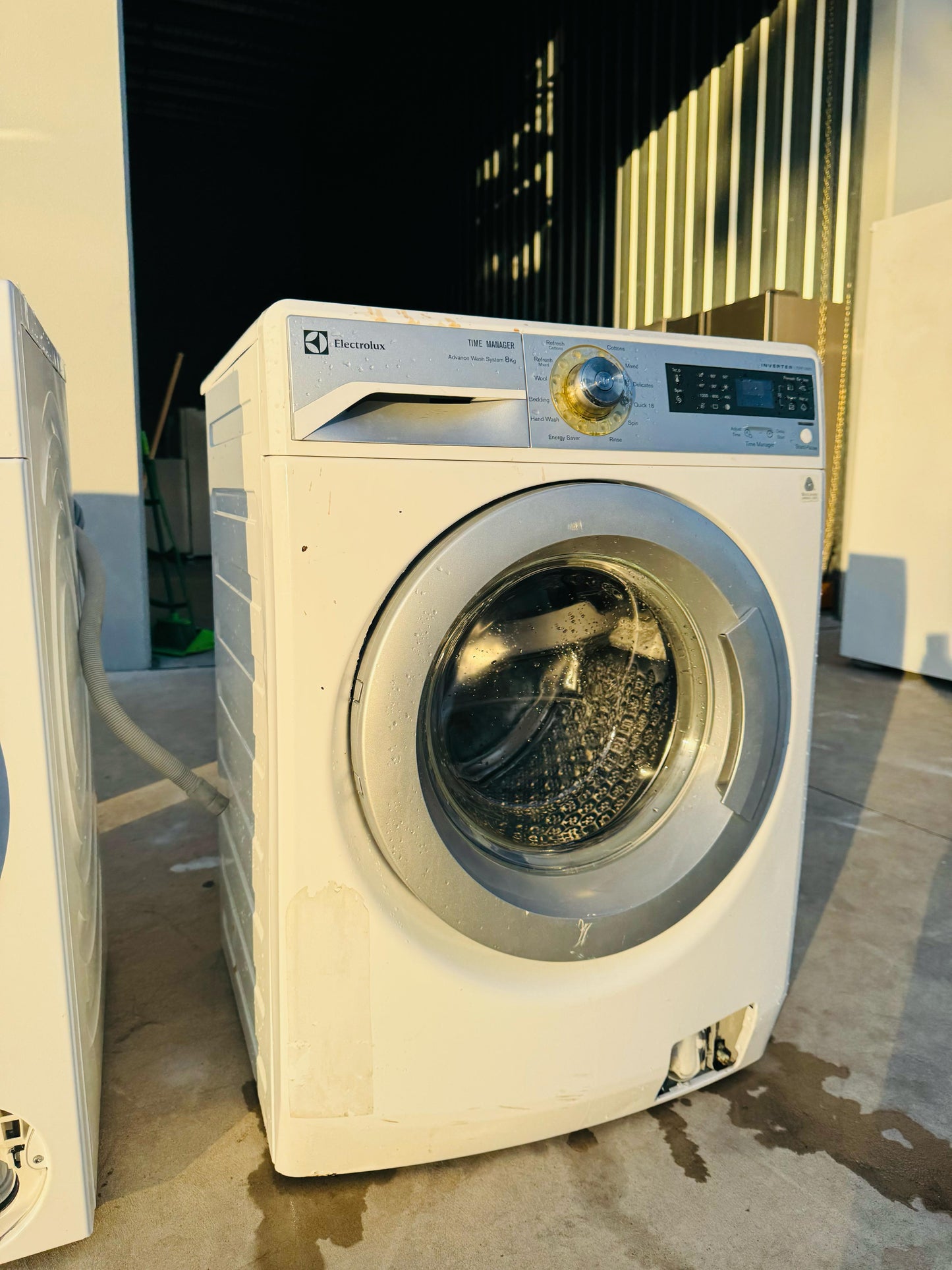 **ELECTROLUX 8KGS FRONT LOADER WASHING MACHINE** FREE DELIVERY