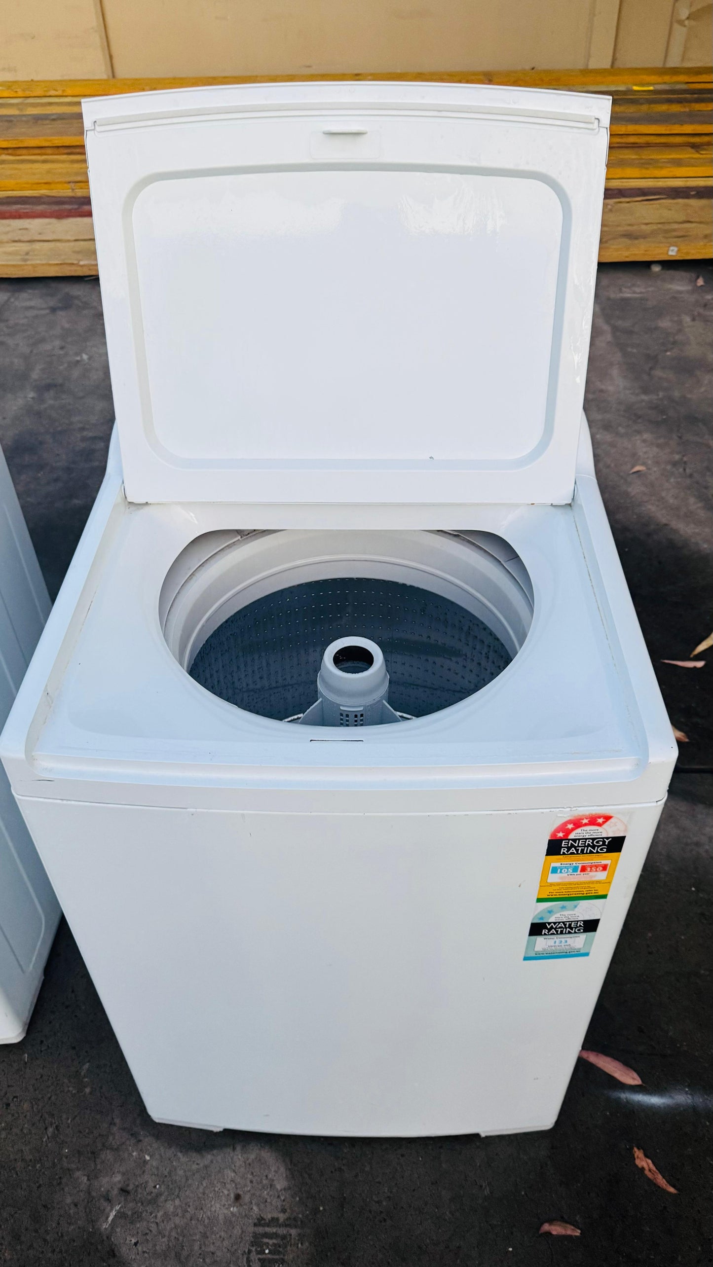 FISHER AND PAYKEL 10KGS TOP LOADER WASHING MACHINE