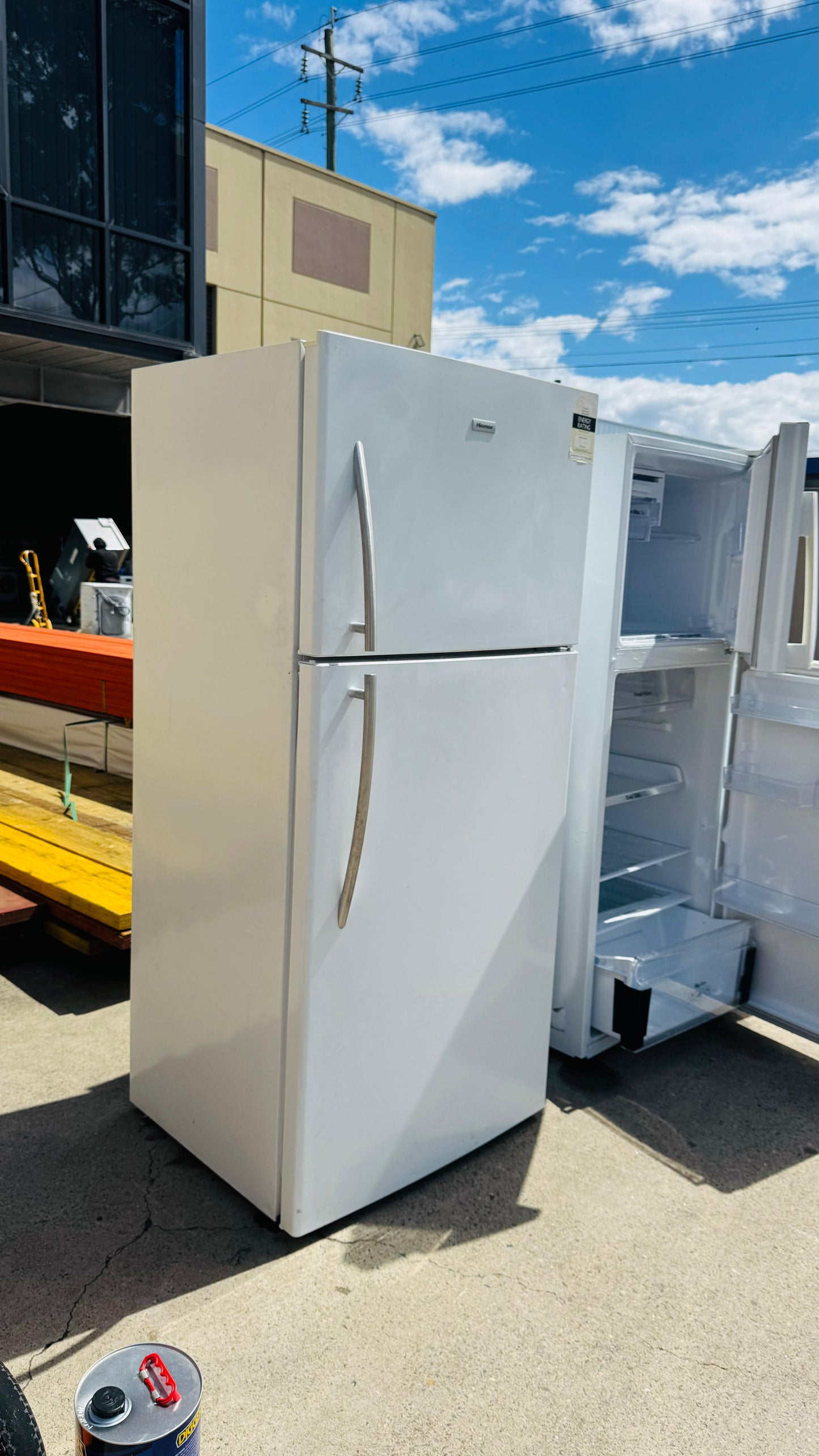 HISENSE 526 LITRES FRIDGE FREEZER