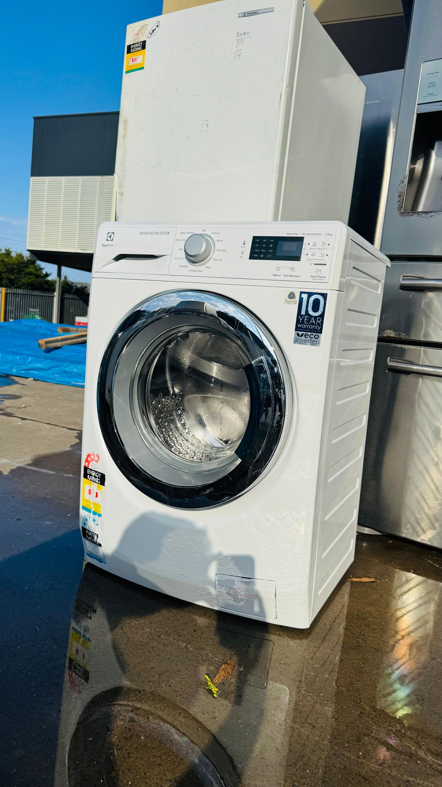 ELECTROLUX 7.5KGS FRONT LOADER WASHING MACHINE
