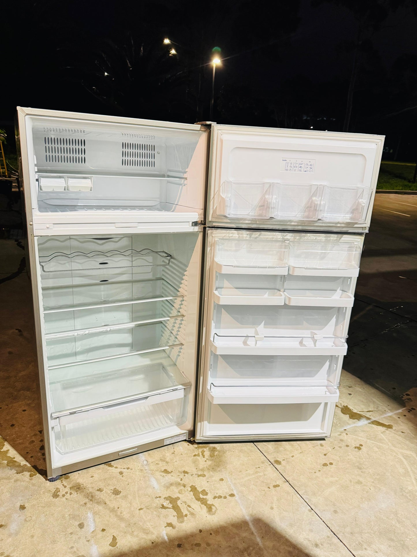 FISHER AND PAYKEL 519 LITRES FRIDGE FREEZER