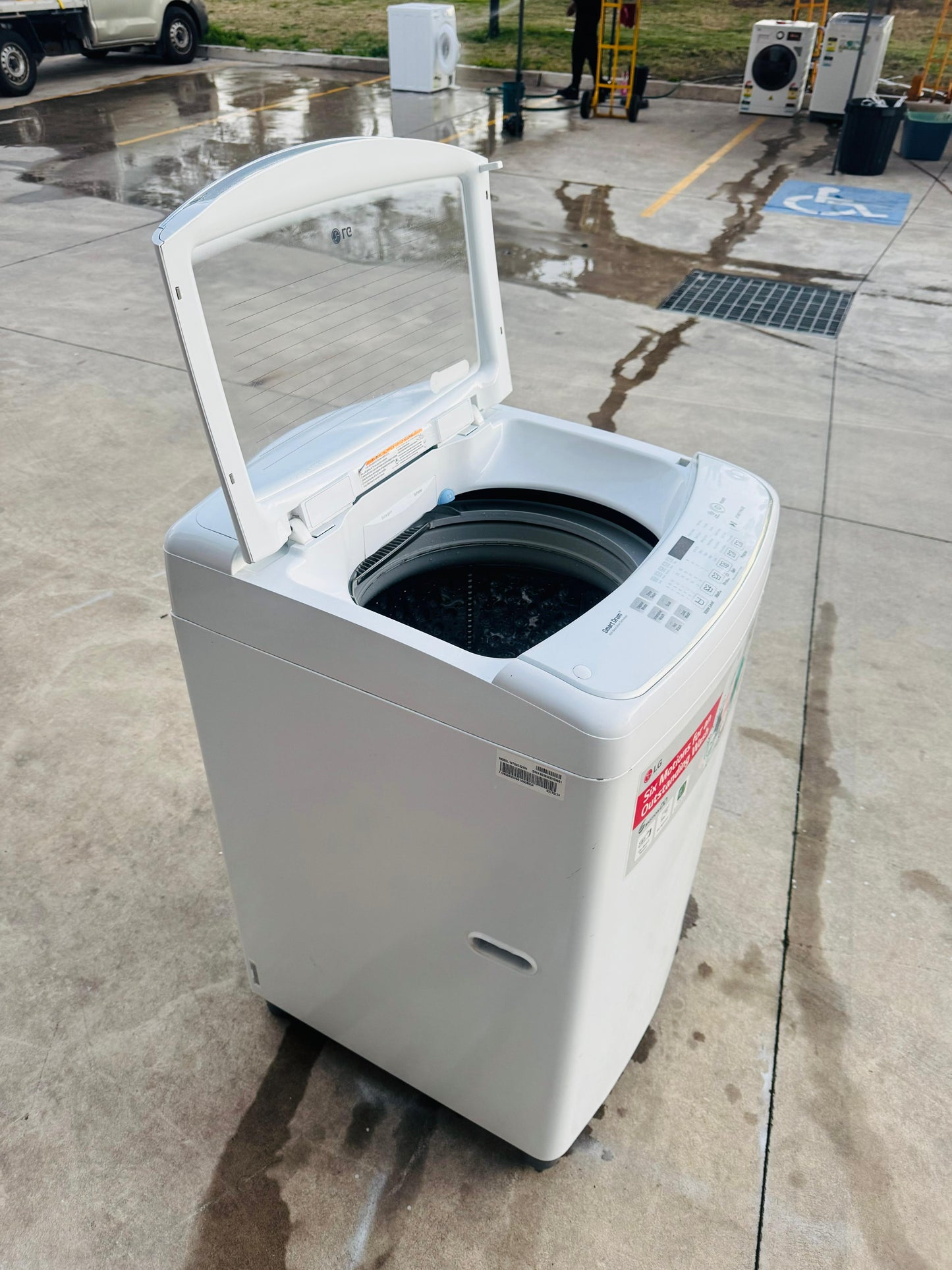 LG 9.5 KGS TOP LOADER WASHING MACHINE