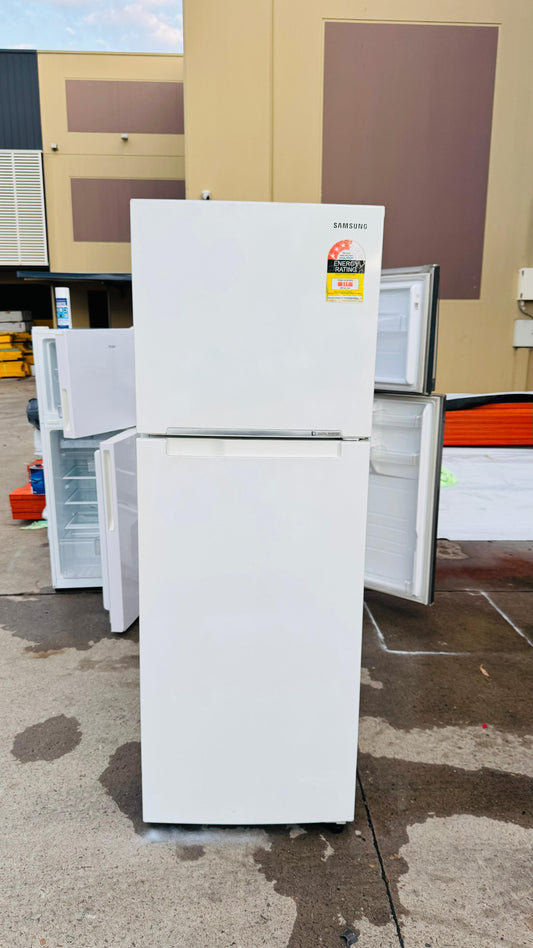 SAMSUNG 343 LITRES FRIDGE FREEZER