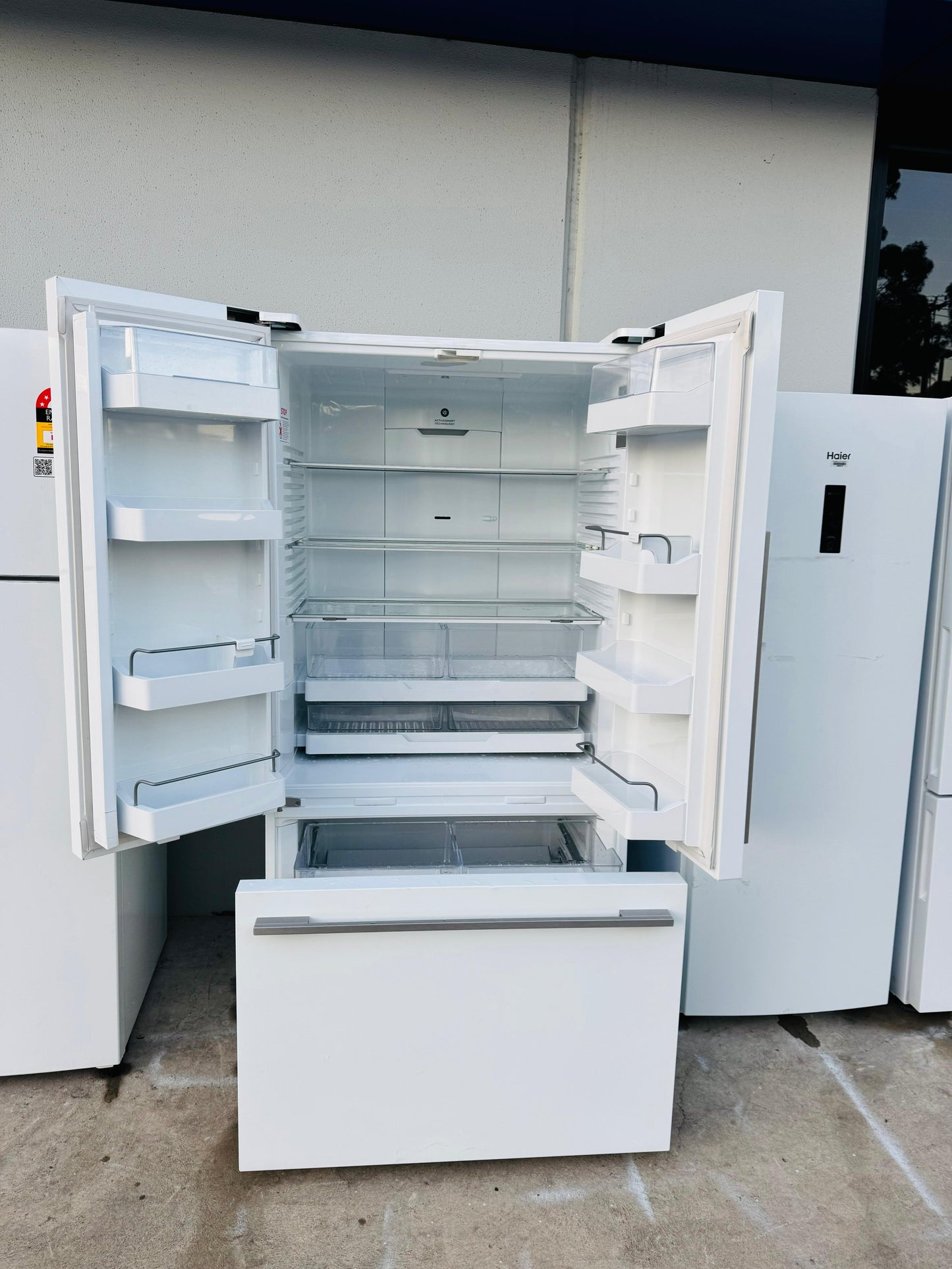 FISHER & PAYKEL 614 LITRES FRENCH DOOR FRIDGE FREEZER
