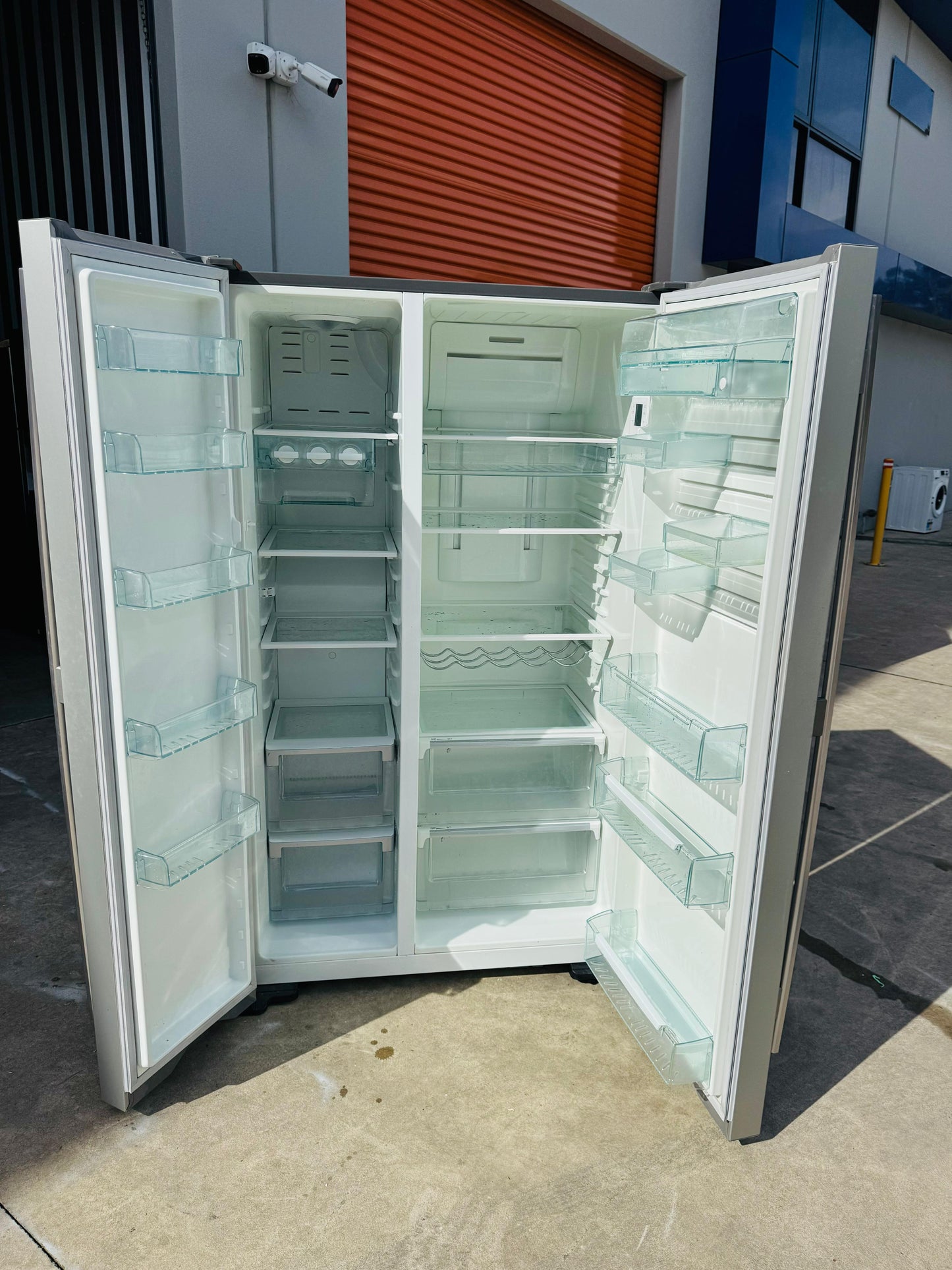 WESTING HOUSE SIDE BY SIDE 700 LITRES FRIDGE FREEZER