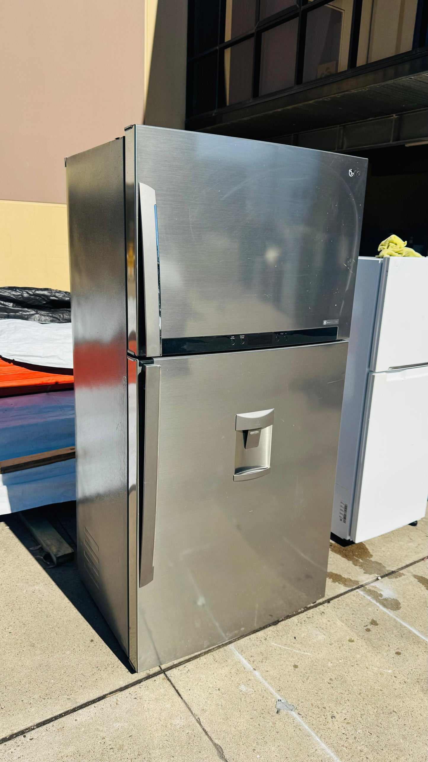 LG 600 LITRES FRIDGE FREEZER