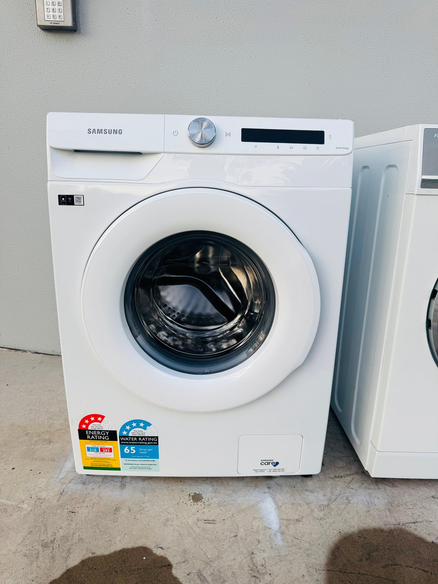 SAMSUNG 7.5 KGS FRONT LOADER WASHING MACHINE