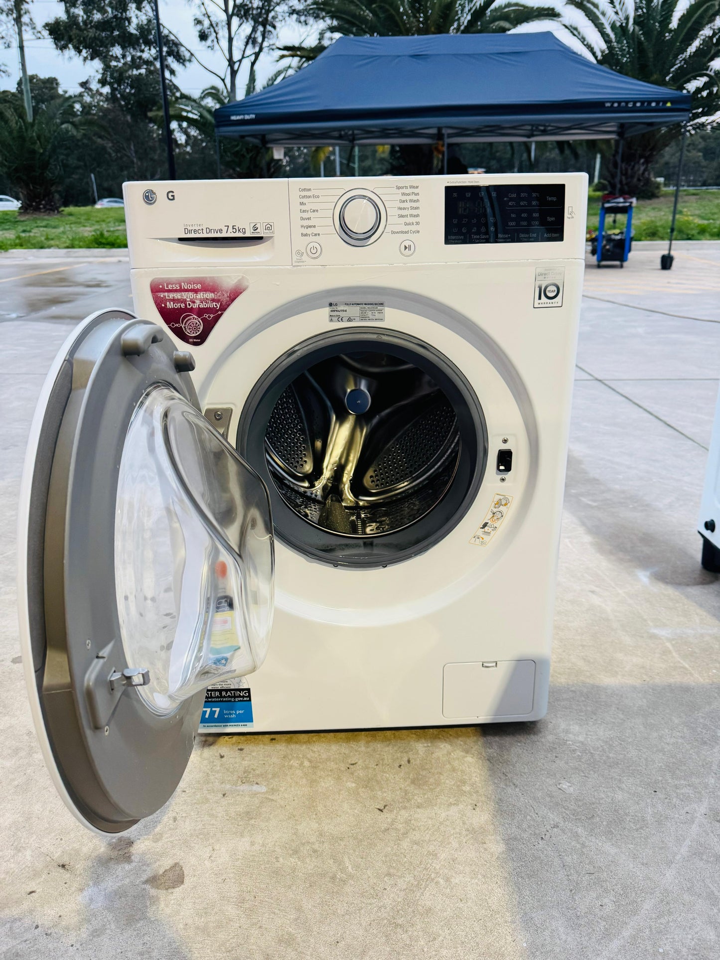 LG 7.5KGS FRONT LOADER WASHING MACHINE.