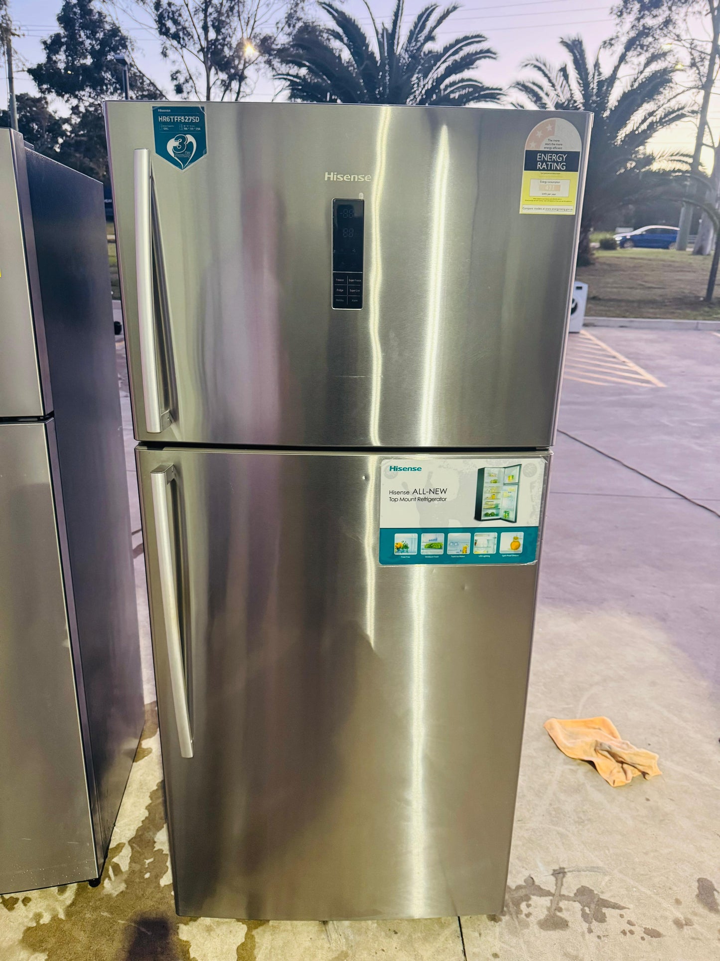 HISENSE 527 LITRES FRIDGE FREEZER