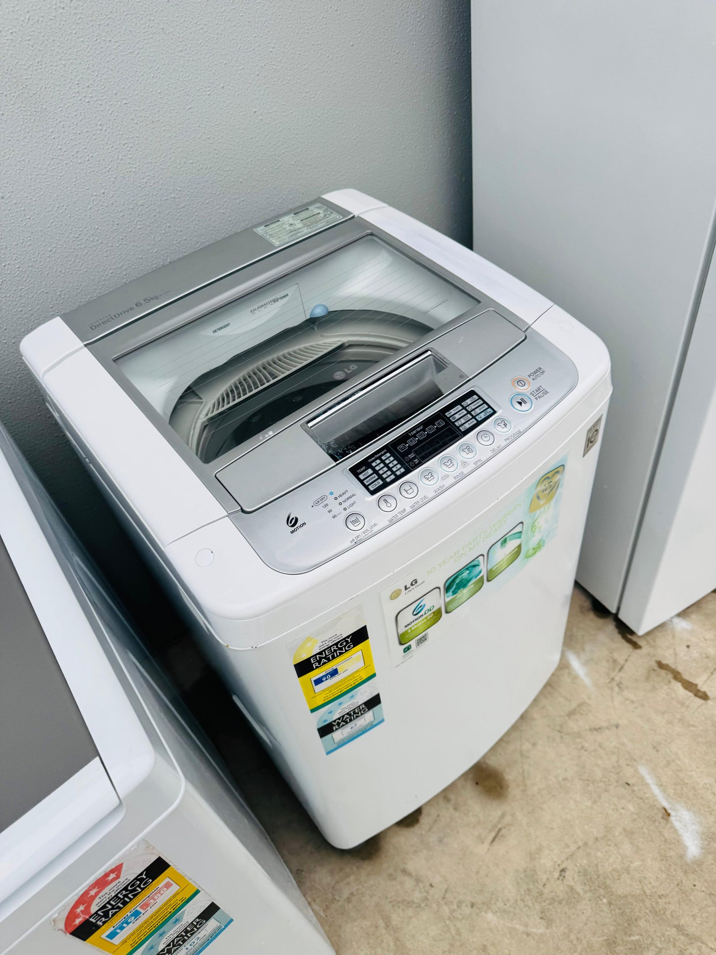 LG 6.5KGS TOP LOADER WASHING MACHINE