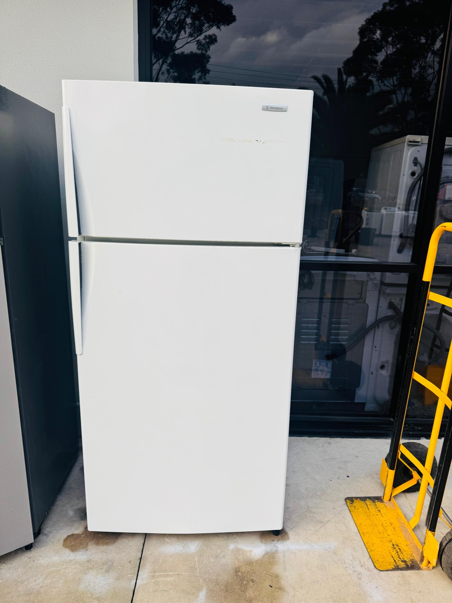 WESTING HOUSE 520 LITRES FRIDGE FREEZER