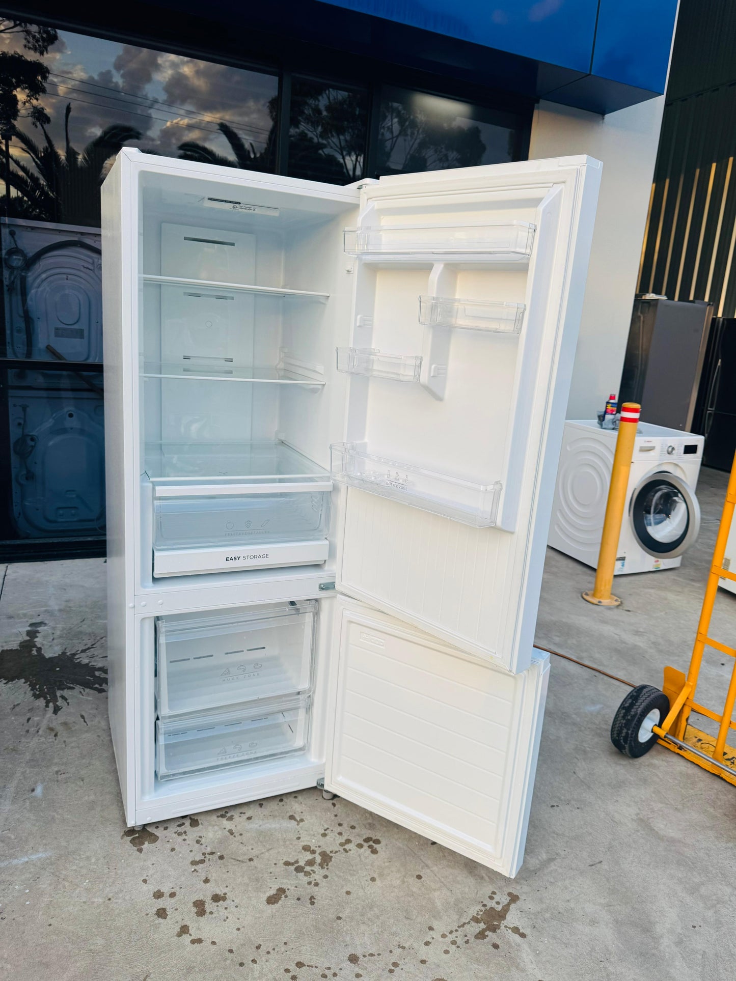 ESATTO 325 LITRES FRIDGE FREEZER
