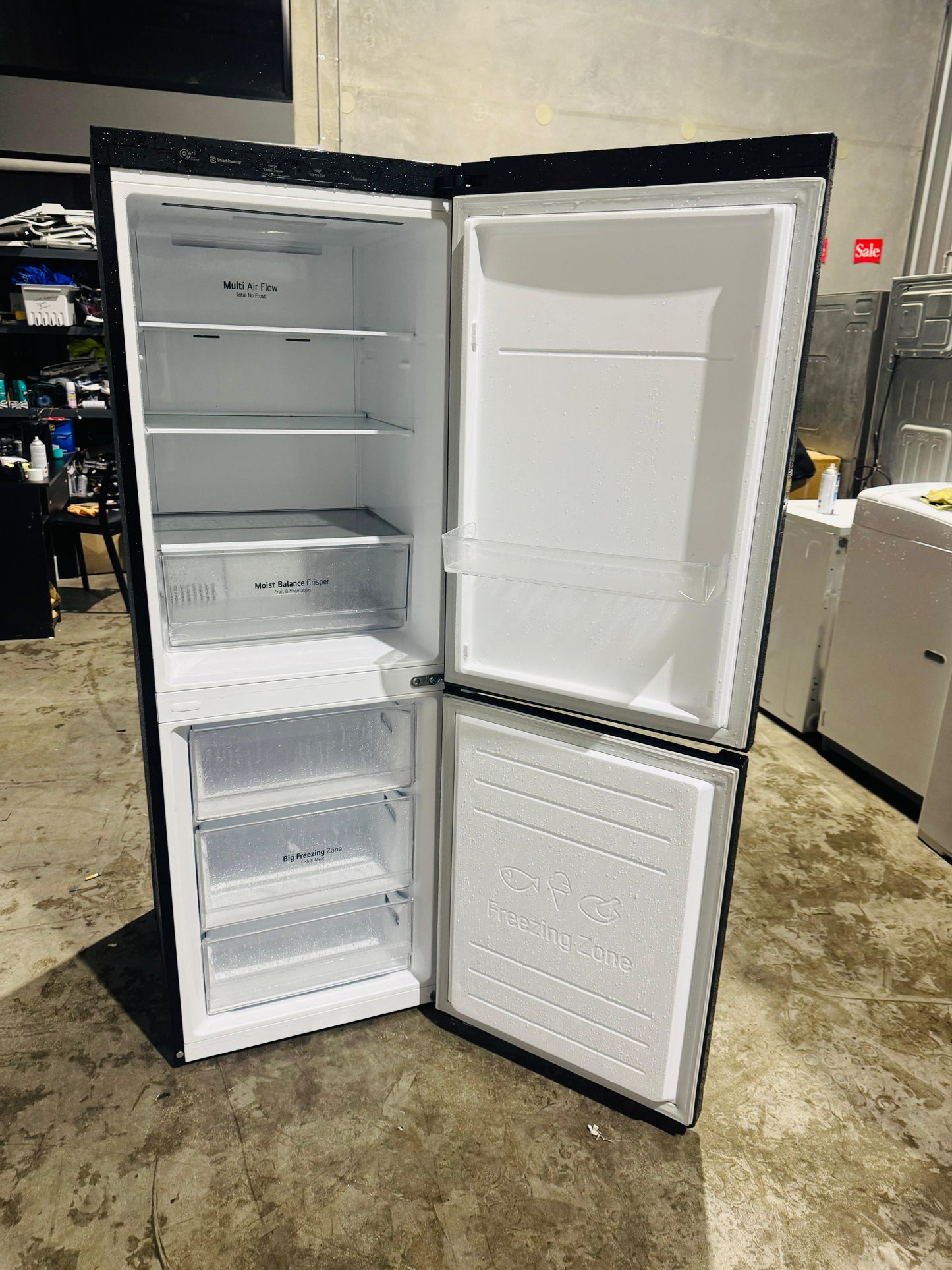 LG 335 LITRES FRIDGE FREEZER & WATER DISPENSER