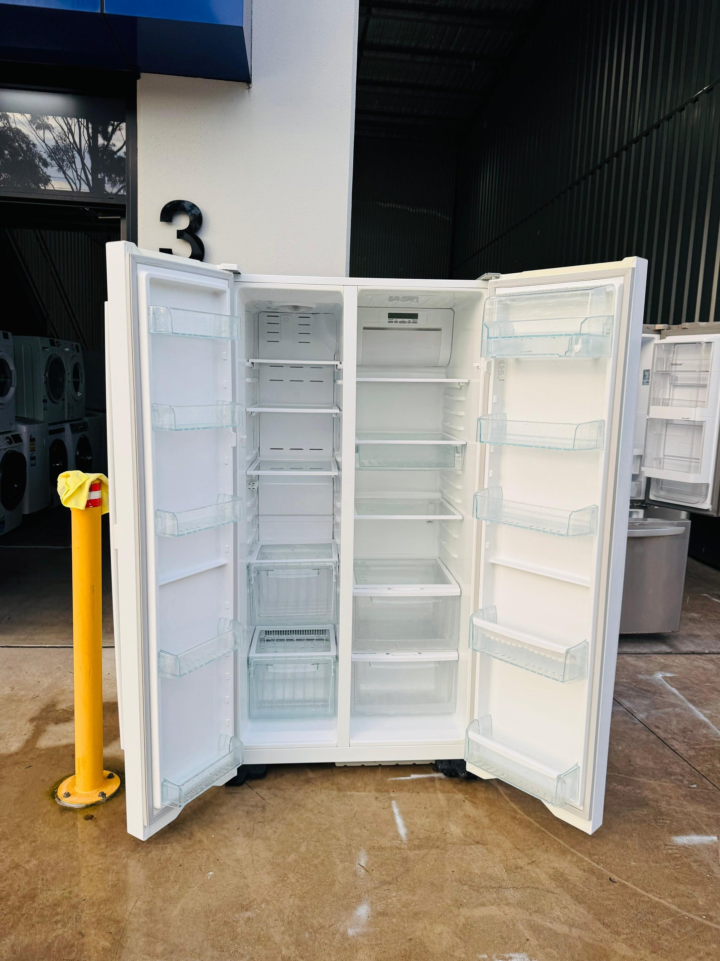 WESTING HOUSE SIDE BY SIDE 606 LITRES FRIDGE FREEZER