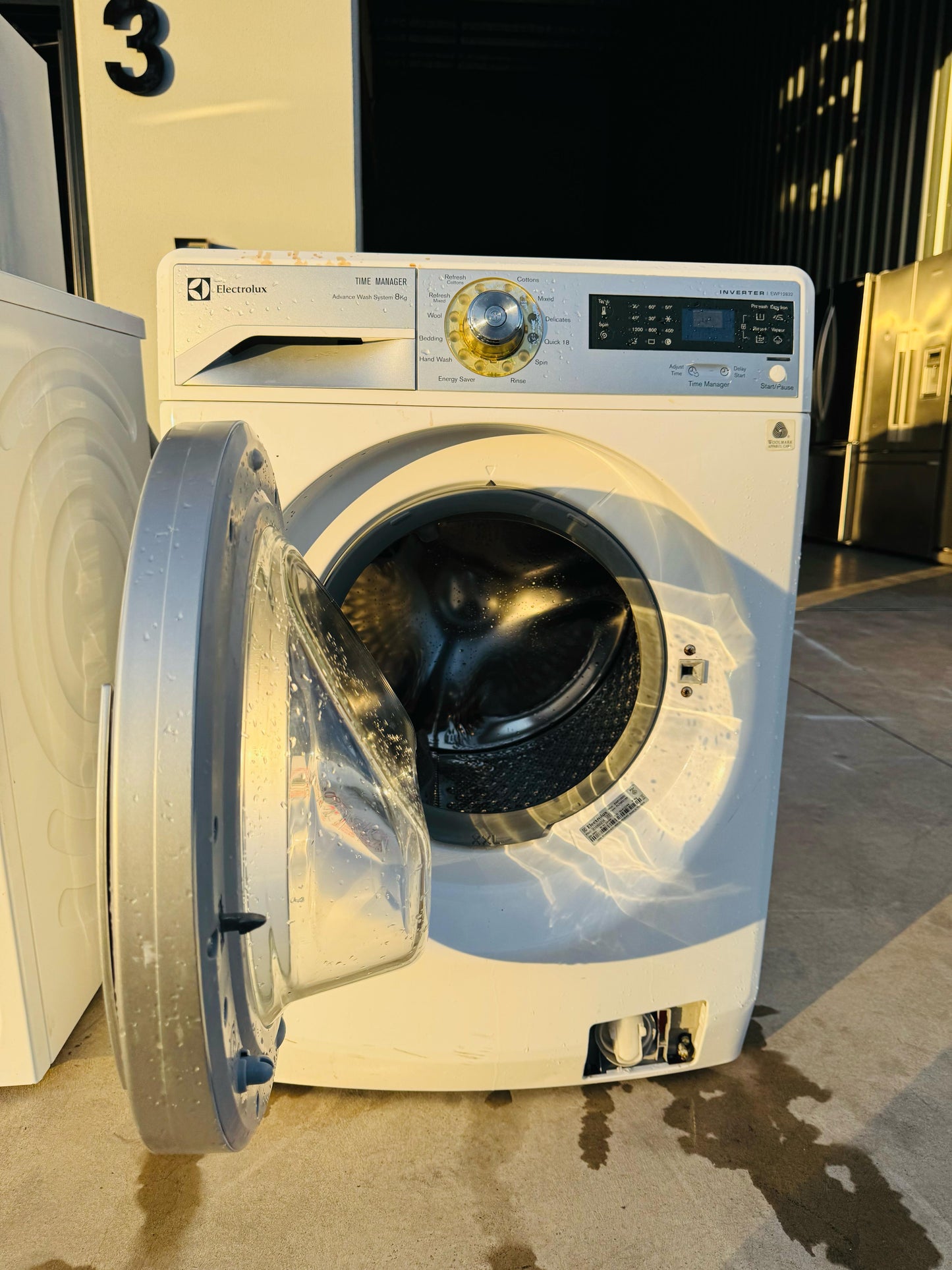 **ELECTROLUX 8KGS FRONT LOADER WASHING MACHINE** FREE DELIVERY